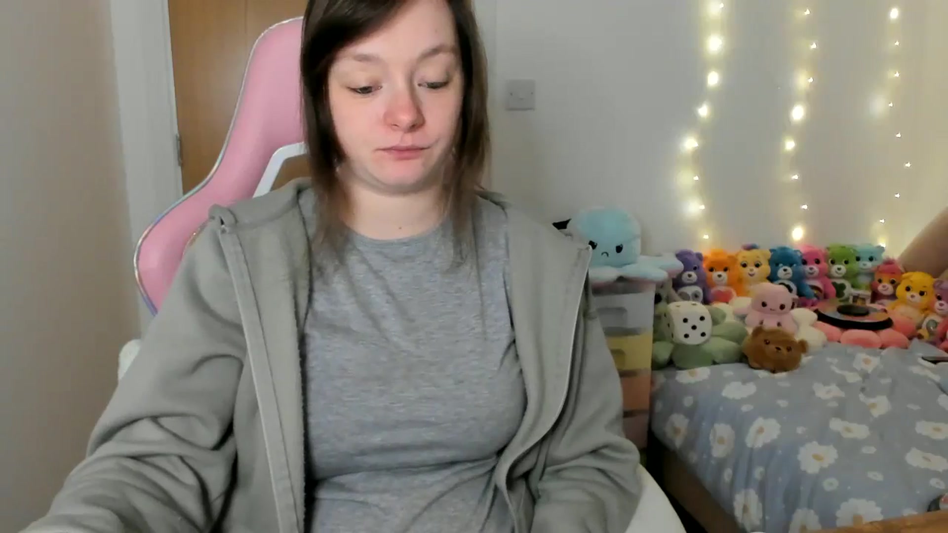 Gallery image thumbnail from JessieBear_'s myfreecams stream on, 01/28/2025, 17:36 image 17 of 20