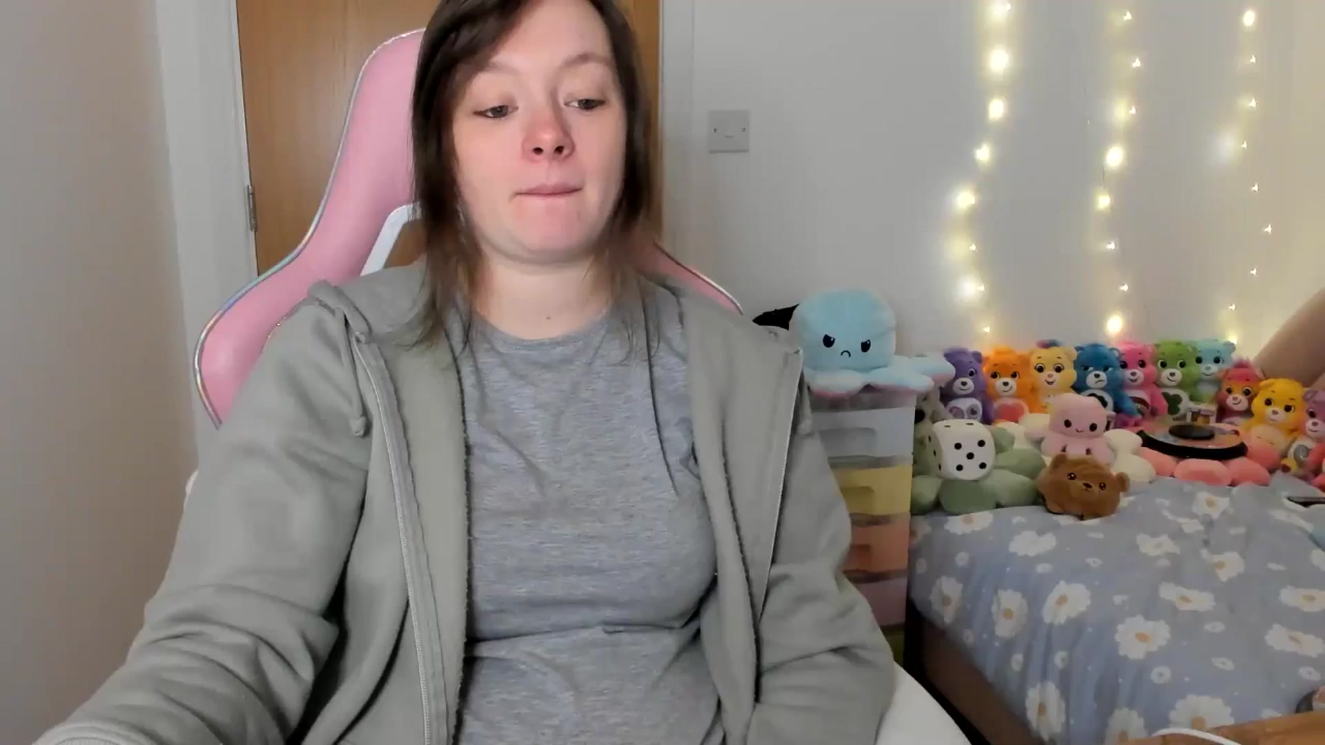Gallery image thumbnail from JessieBear_'s myfreecams stream on, 01/28/2025, 17:36 image 10 of 20