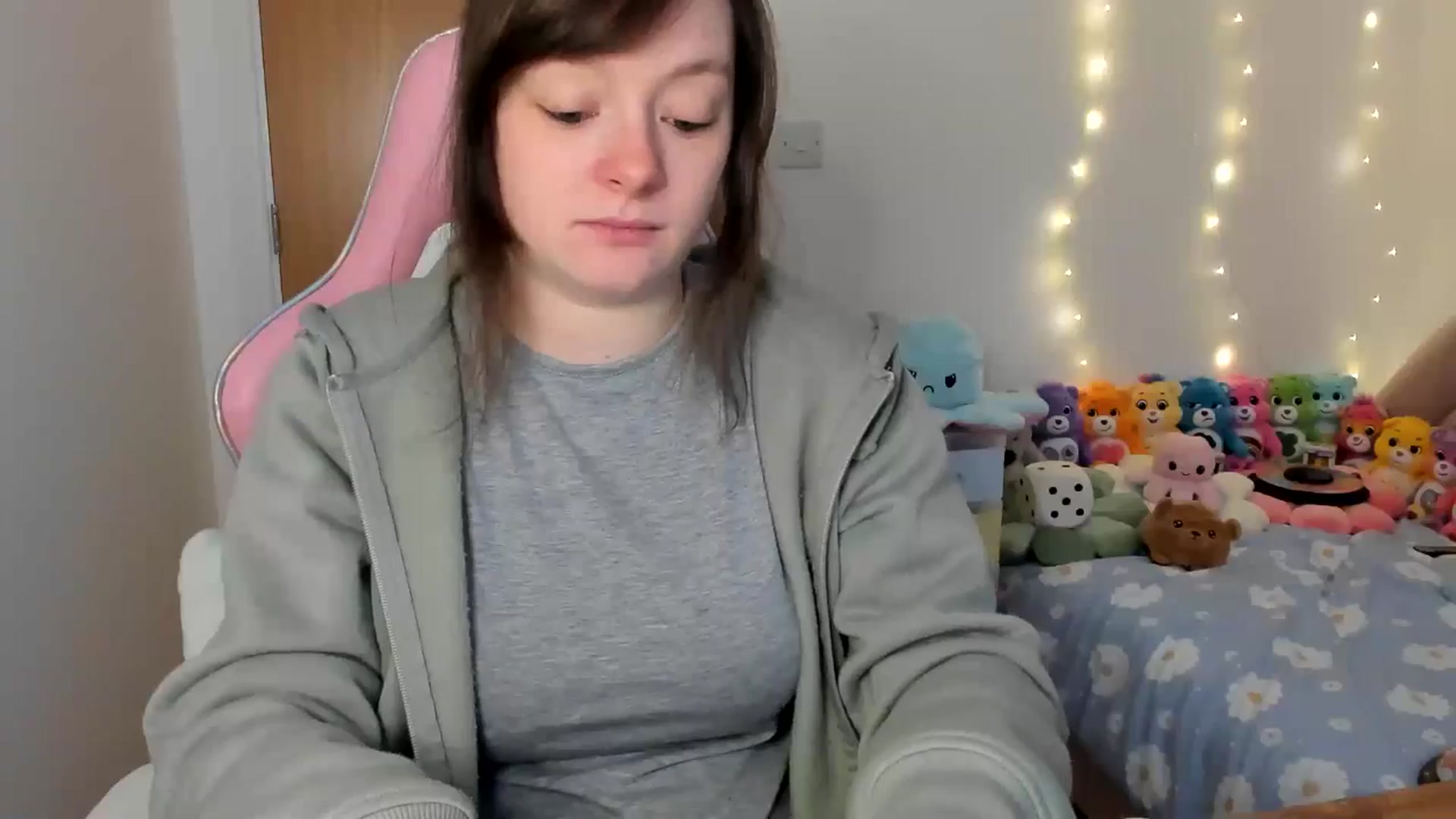 Gallery image thumbnail from JessieBear_'s myfreecams stream on, 01/28/2025, 17:36 image 2 of 20