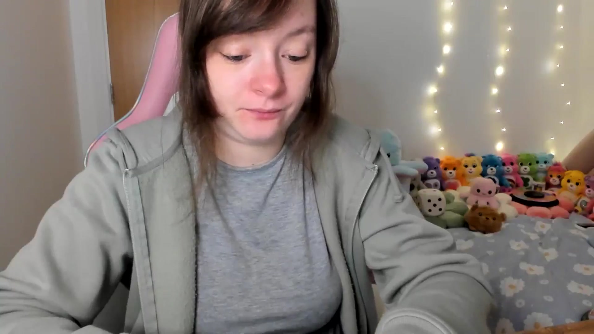 Gallery image thumbnail from JessieBear_'s myfreecams stream on, 01/28/2025, 17:36 image 8 of 20
