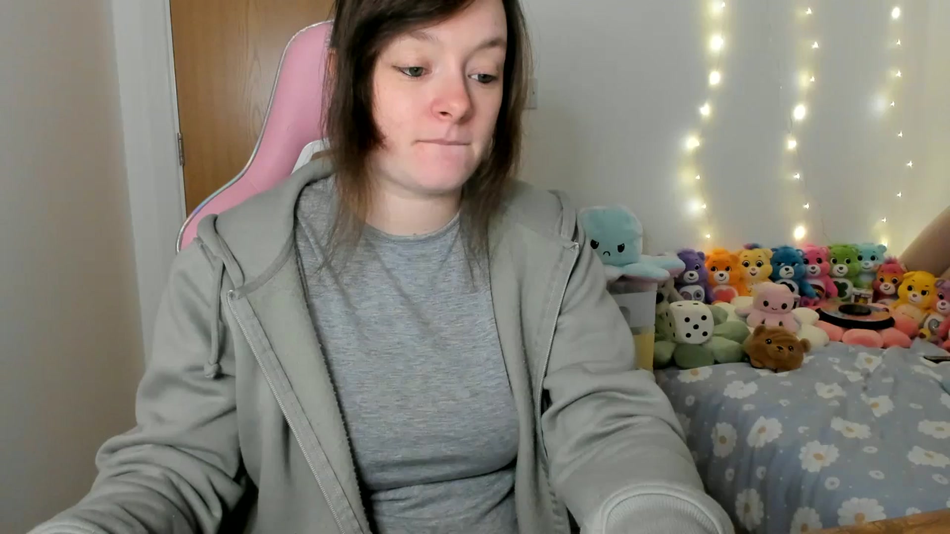 Gallery image thumbnail from JessieBear_'s myfreecams stream on, 01/28/2025, 17:54 image 14 of 20