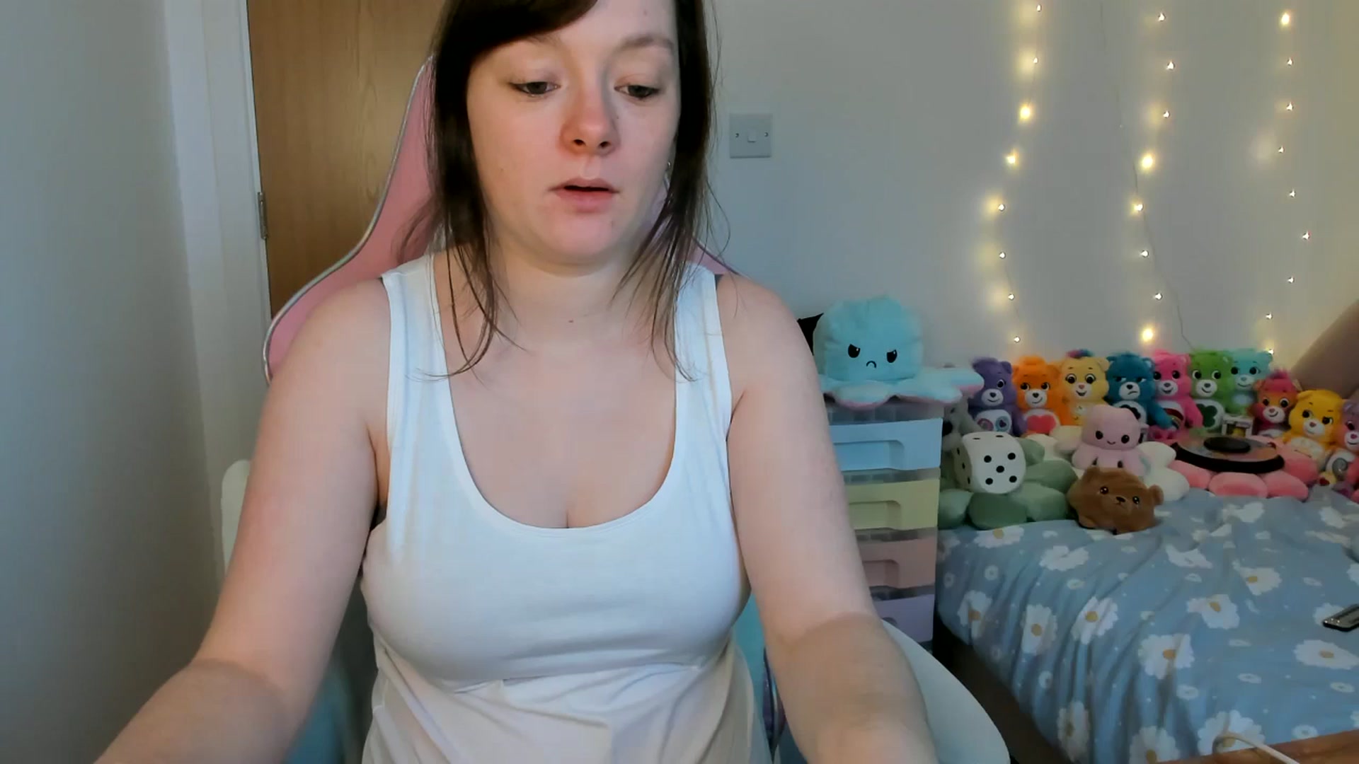 Gallery image thumbnail from JessieBear_'s myfreecams stream on, 01/29/2025, 16:22 image 10 of 20