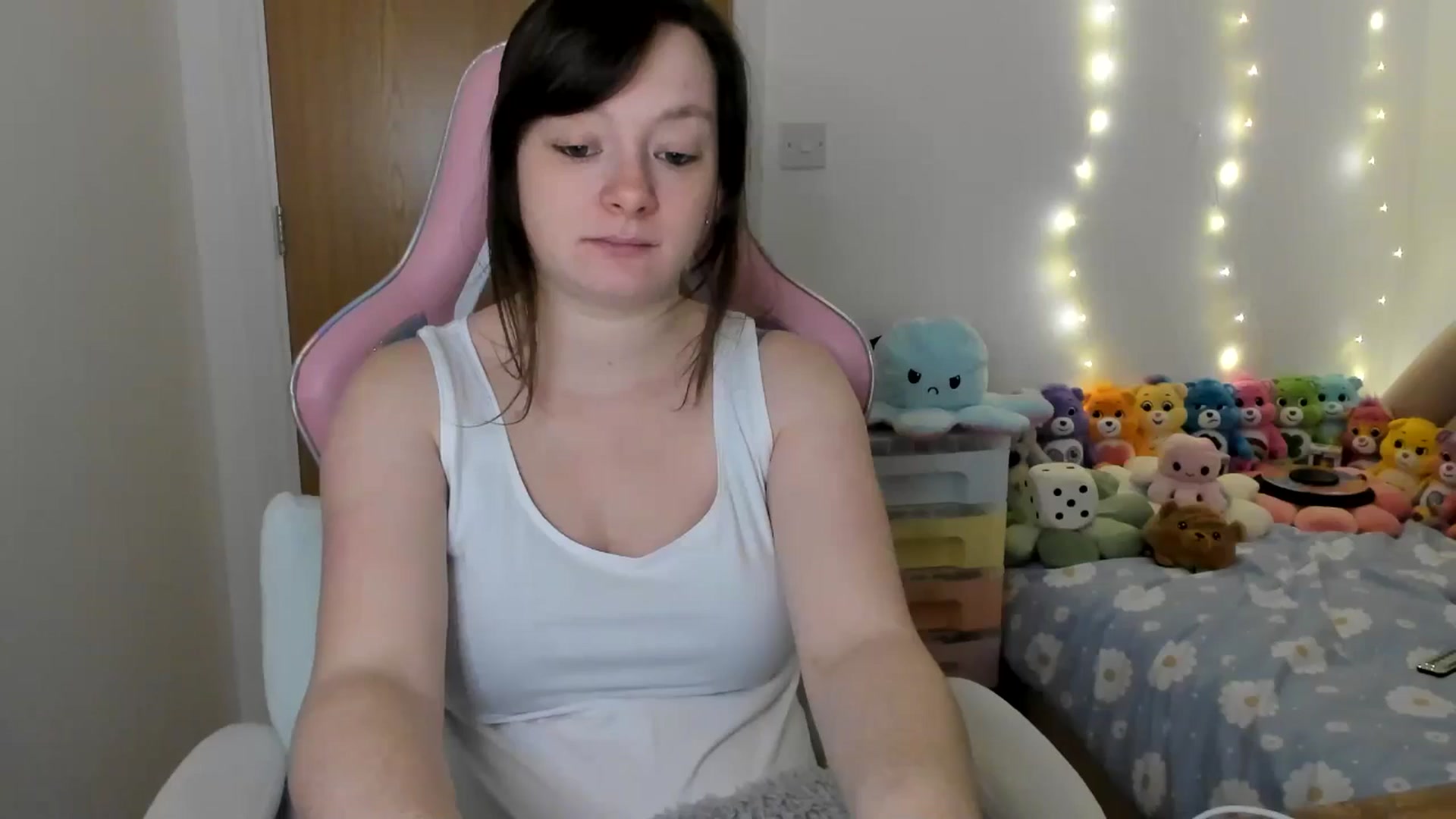 Gallery image thumbnail from JessieBear_'s myfreecams stream on, 01/29/2025, 17:52 image 15 of 20