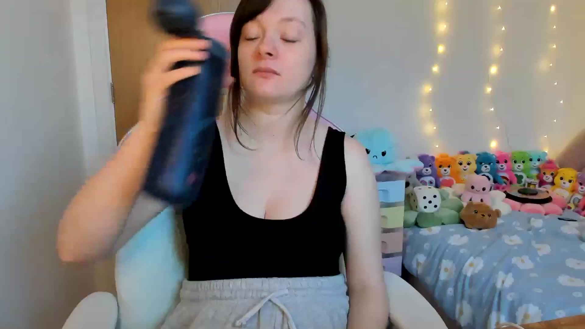 Gallery image thumbnail from JessieBear_'s myfreecams stream on, 01/30/2025, 17:23 image 10 of 20