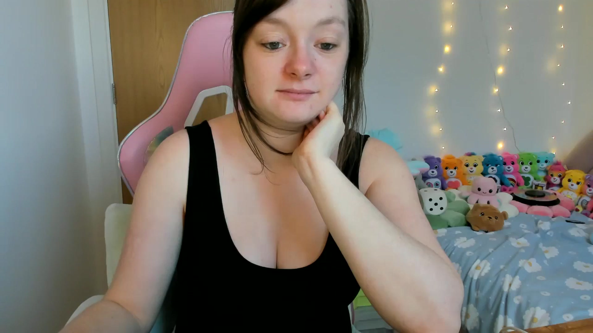 Gallery image thumbnail from JessieBear_'s myfreecams stream on, 01/30/2025, 17:23 image 3 of 20