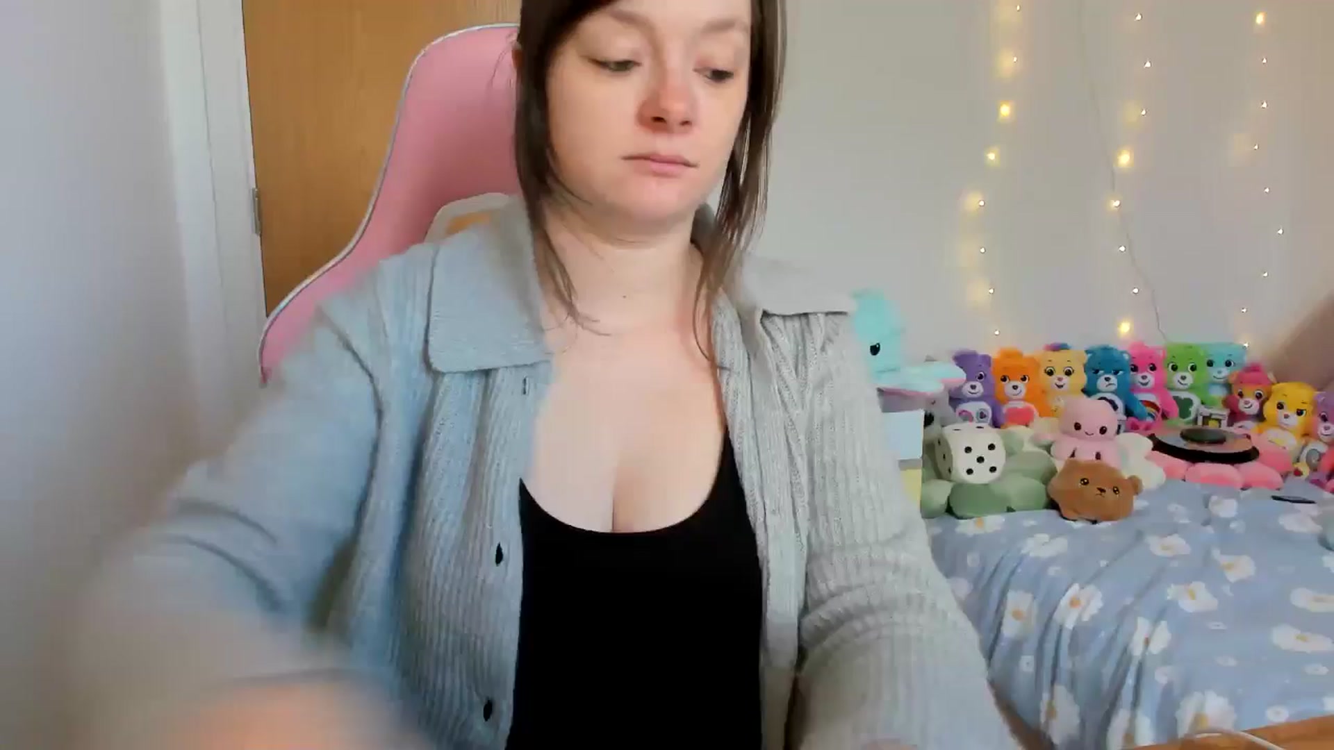 Gallery image thumbnail from JessieBear_'s myfreecams stream on, 01/30/2025, 17:23 image 1 of 20
