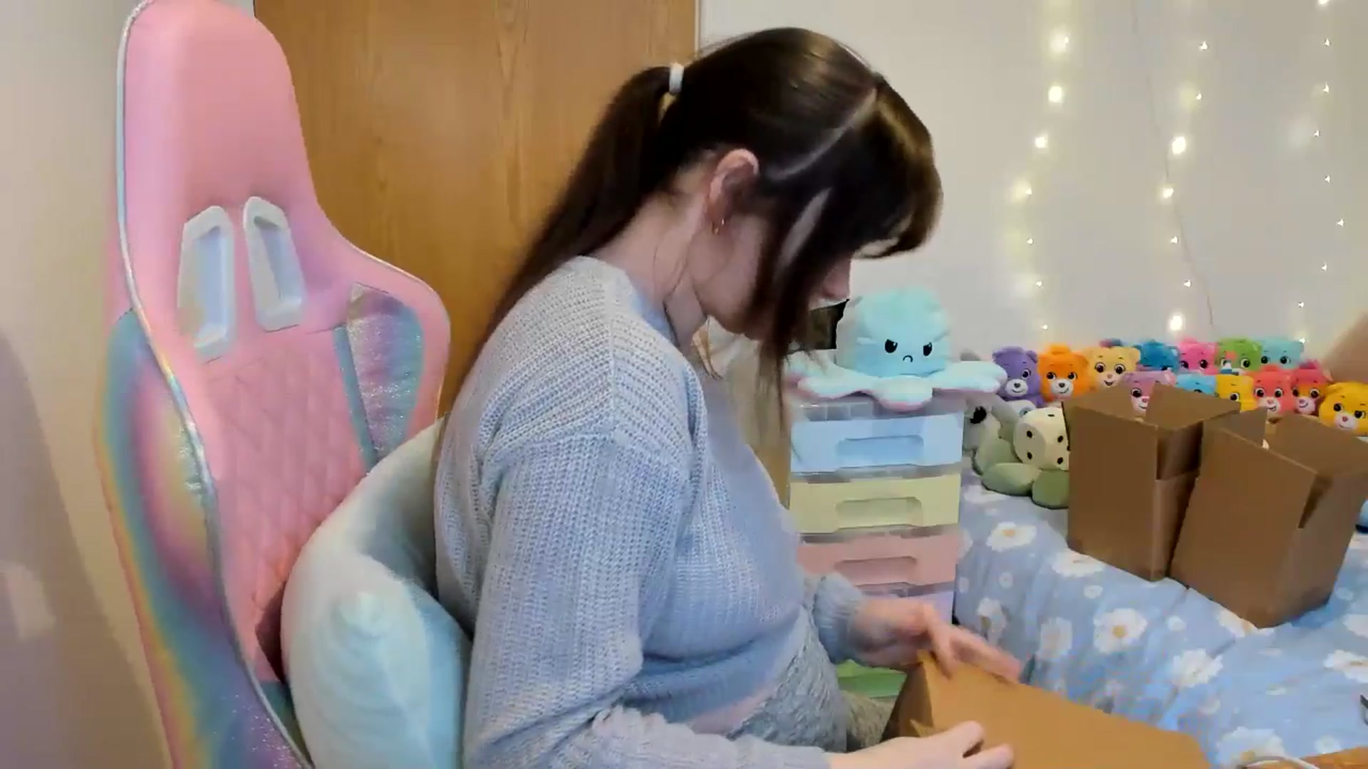 Gallery image thumbnail from JessieBear_'s myfreecams stream on, 01/31/2025, 16:48 image 7 of 20