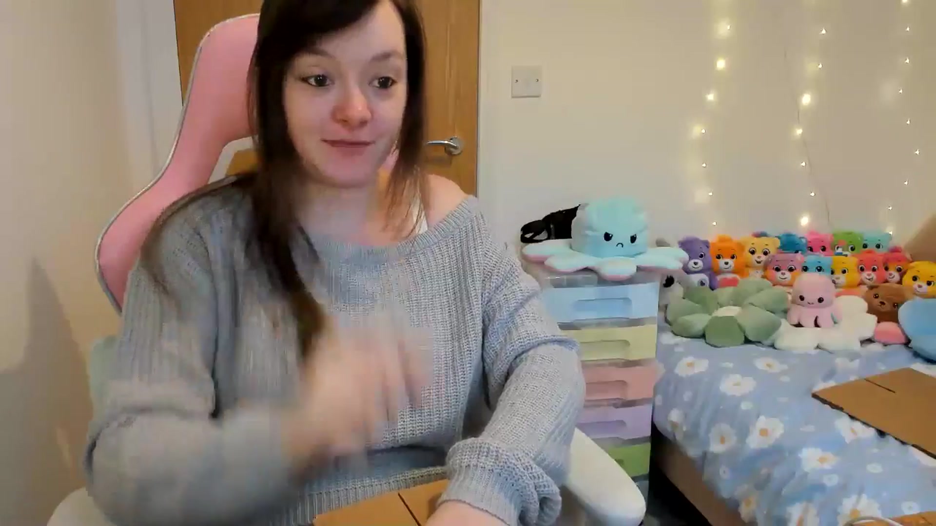 Gallery image thumbnail from JessieBear_'s myfreecams stream on, 01/31/2025, 16:48 image 2 of 20
