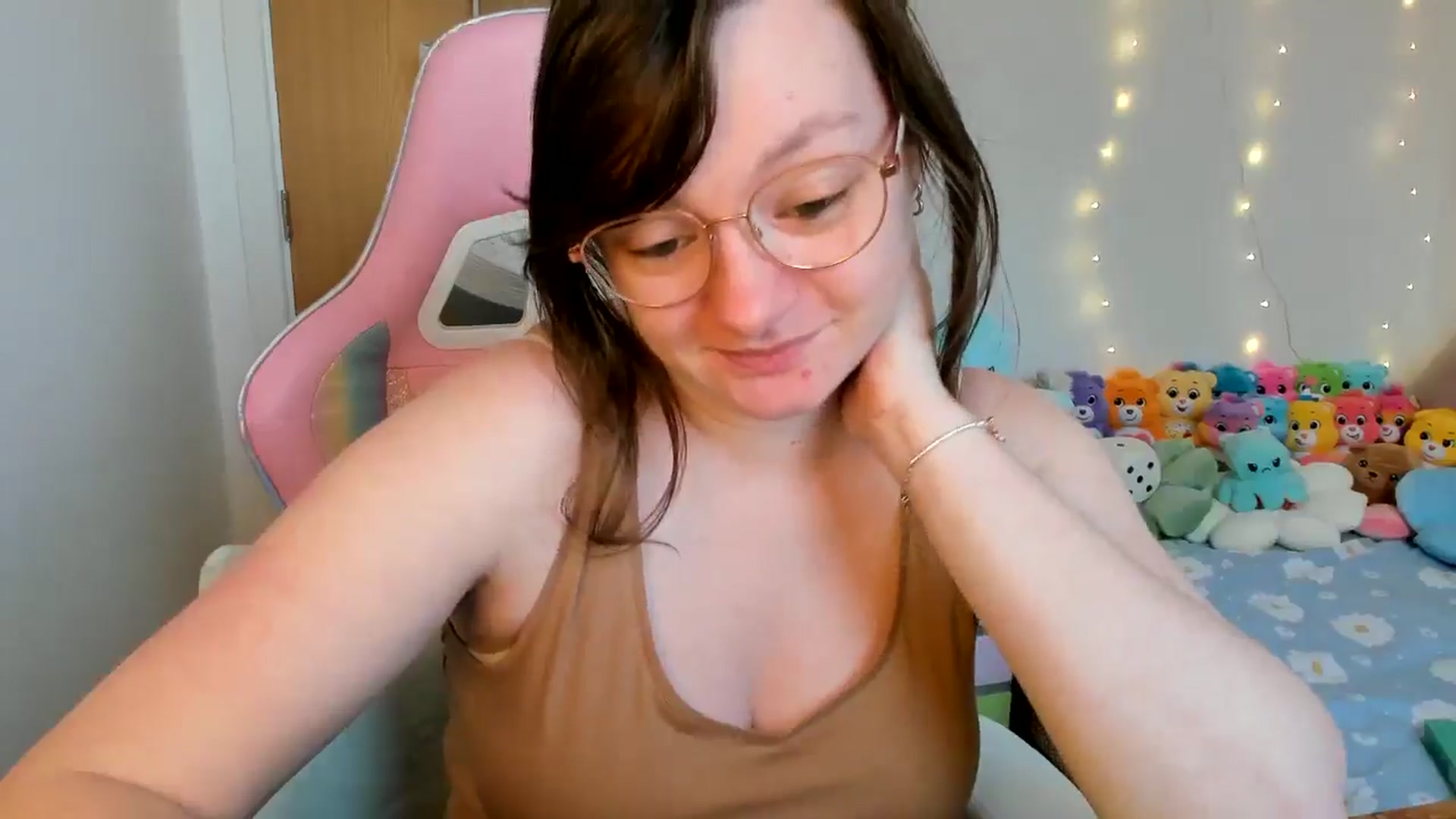 Gallery image thumbnail from JessieBear_'s myfreecams stream on, 02/03/2025, 17:47 image 10 of 20