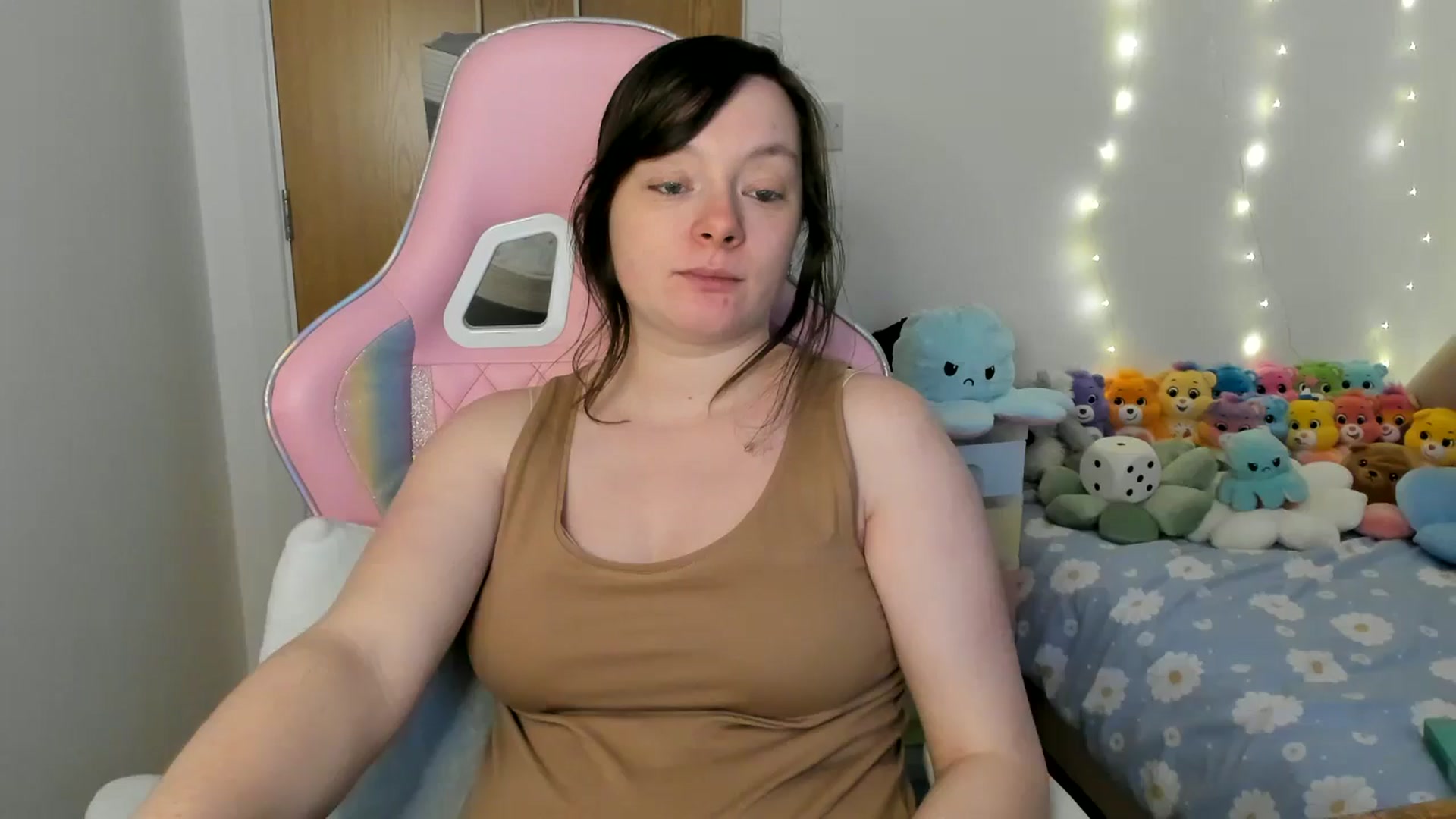 Gallery image thumbnail from JessieBear_'s myfreecams stream on, 02/03/2025, 17:47 image 17 of 20