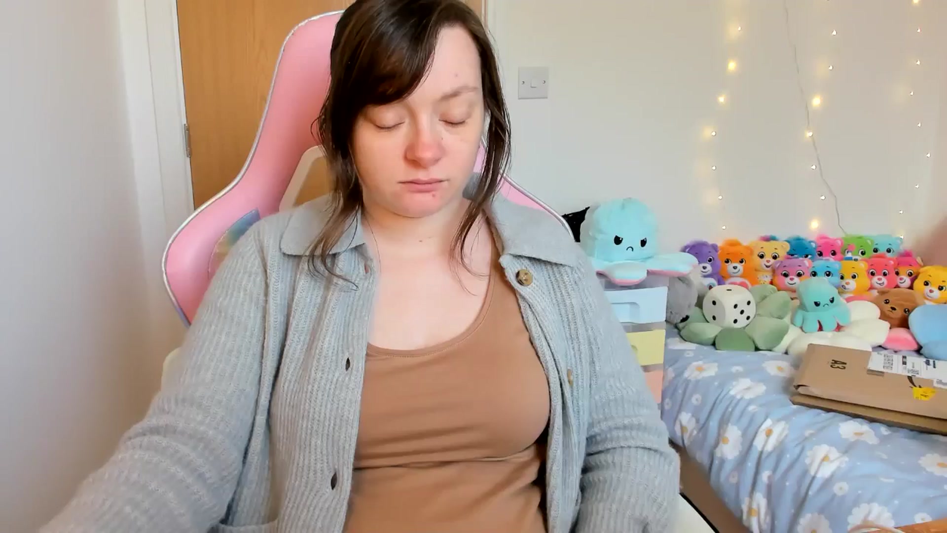 Gallery image thumbnail from JessieBear_'s myfreecams stream on, 02/03/2025, 17:47 image 1 of 20