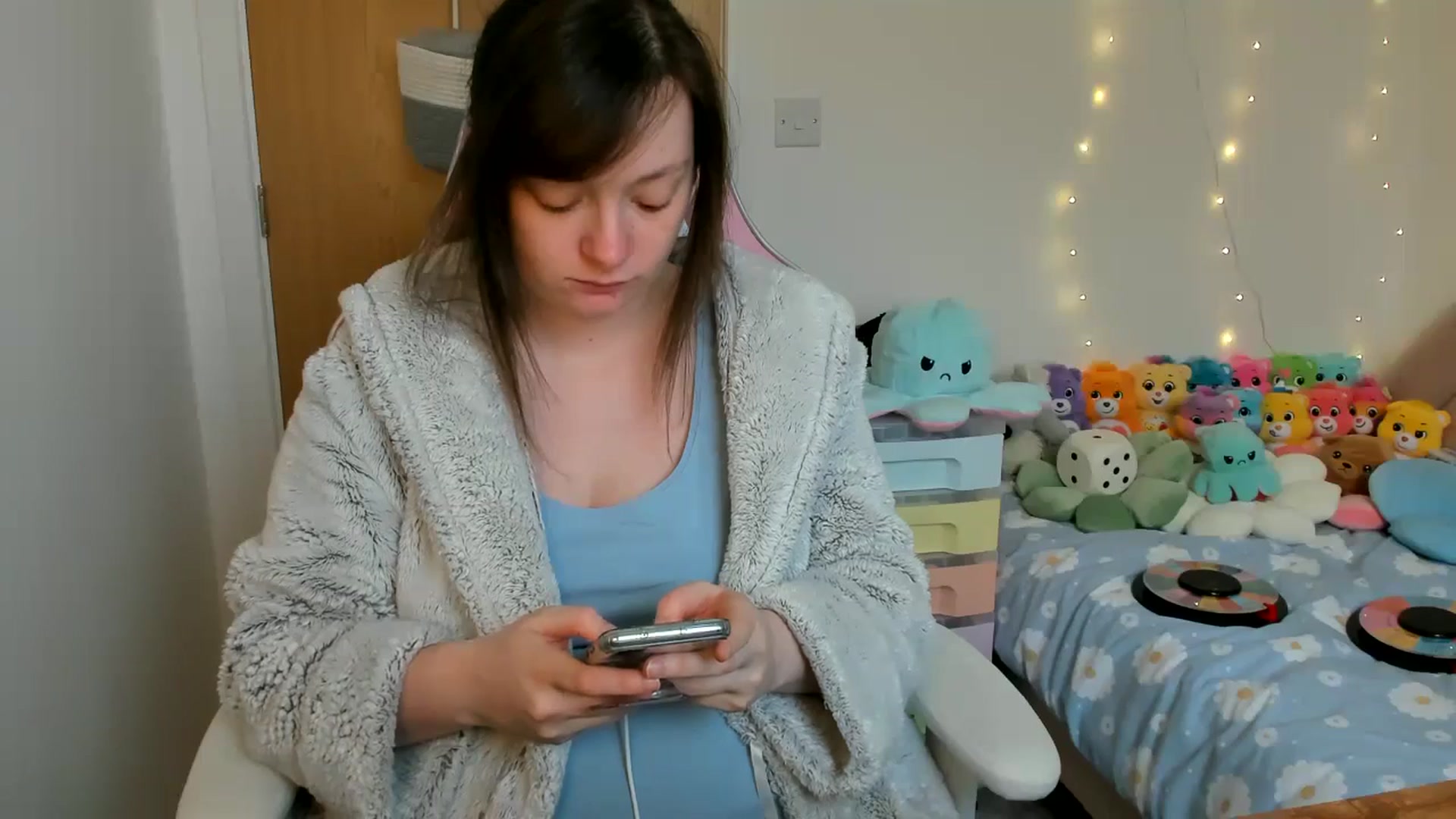 Gallery image thumbnail from JessieBear_'s myfreecams stream on, 02/04/2025, 17:37 image 3 of 20