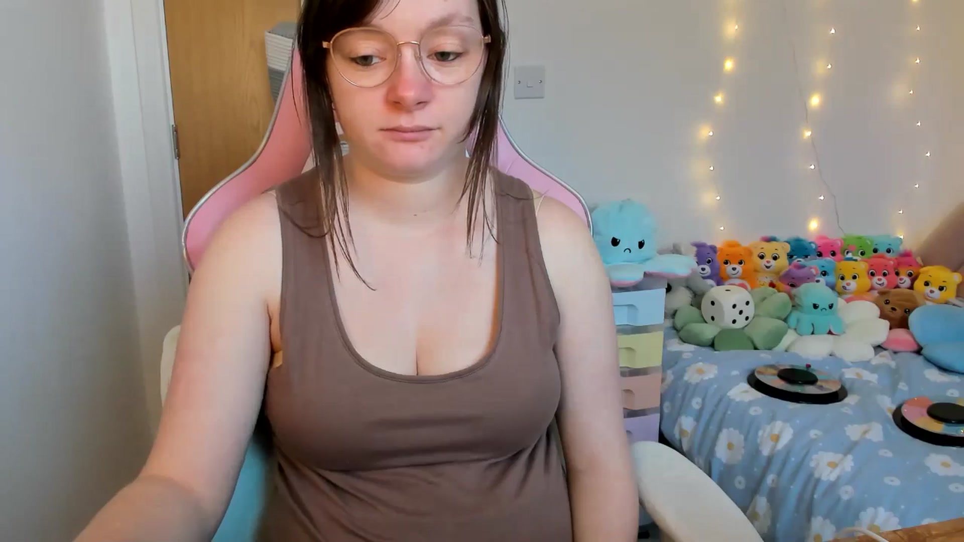Gallery image thumbnail from JessieBear_'s myfreecams stream on, 02/06/2025, 17:21 image 6 of 20