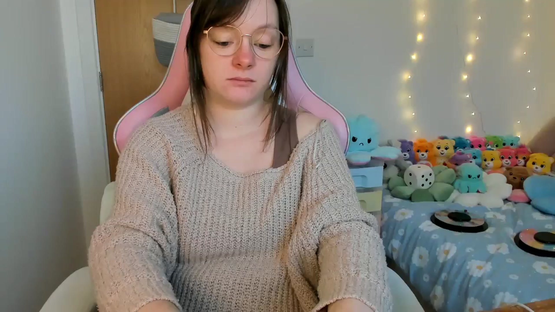 Gallery image thumbnail from JessieBear_'s myfreecams stream on, 02/06/2025, 17:21 image 12 of 20