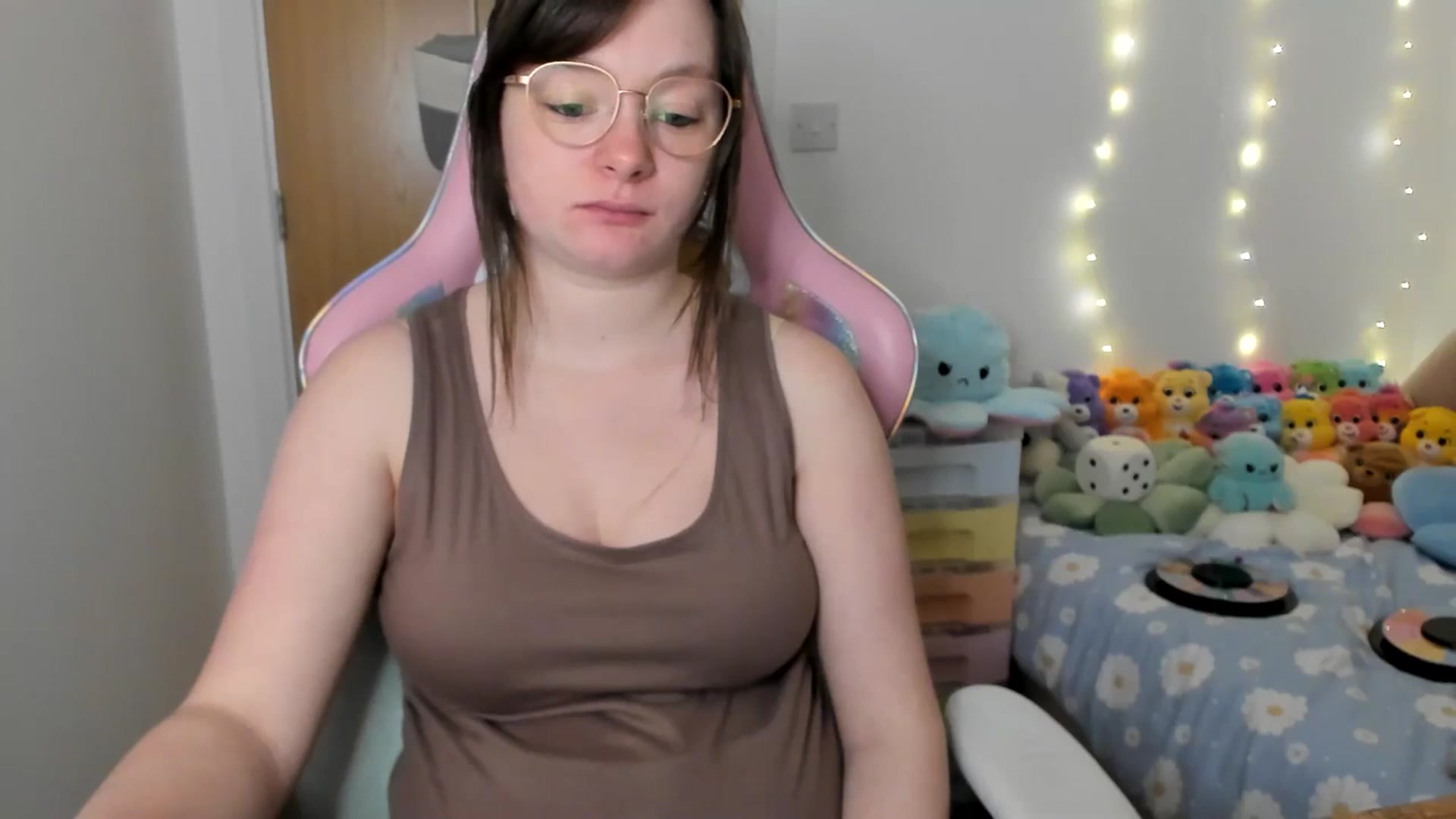 Gallery image thumbnail from JessieBear_'s myfreecams stream on, 02/06/2025, 17:58 image 2 of 20