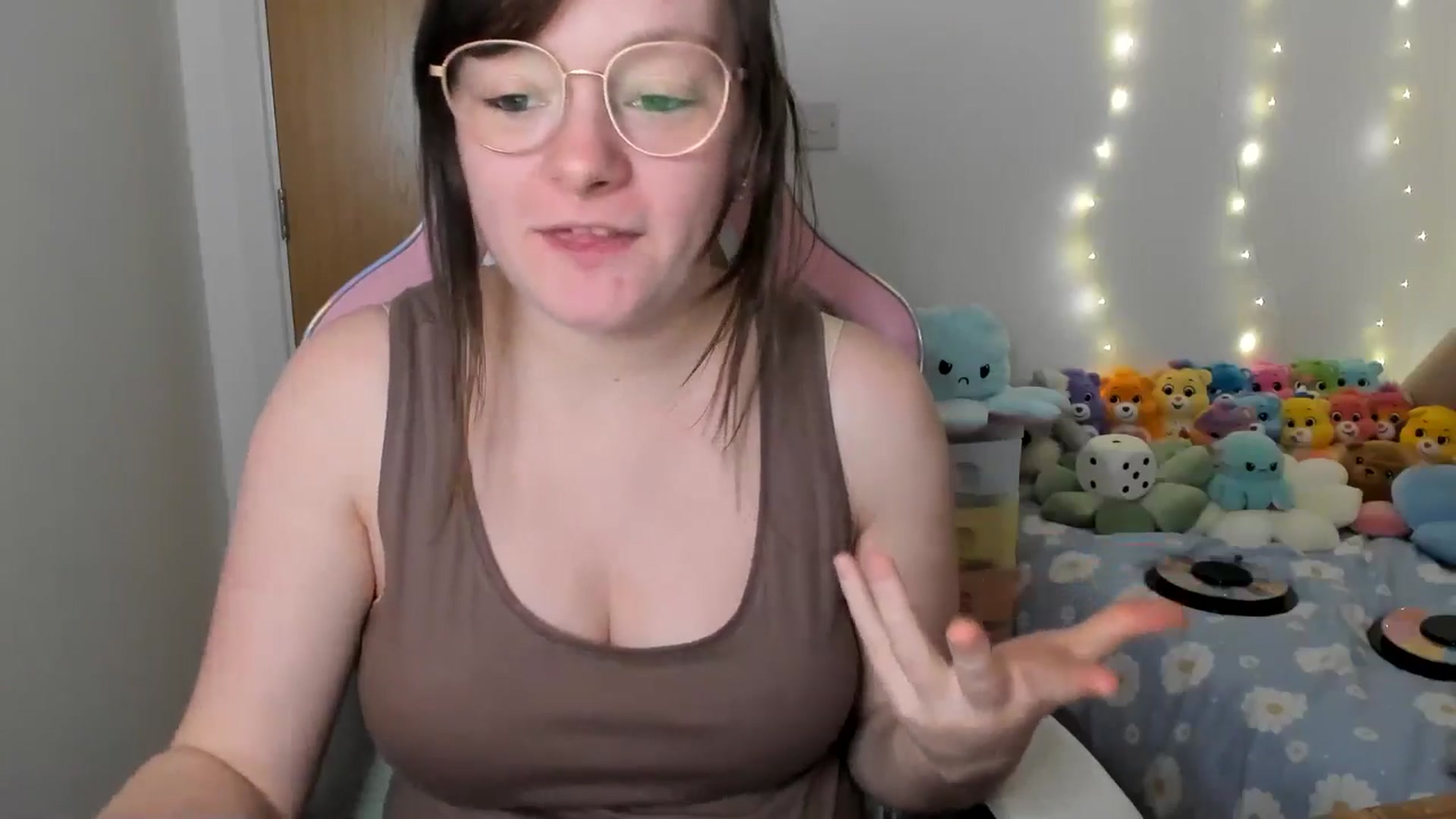 Gallery image thumbnail from JessieBear_'s myfreecams stream on, 02/06/2025, 17:58 image 10 of 20