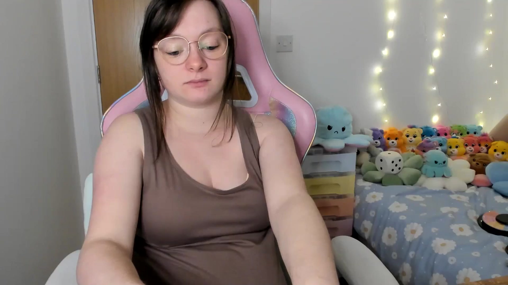 Gallery image thumbnail from JessieBear_'s myfreecams stream on, 02/06/2025, 17:58 image 18 of 20