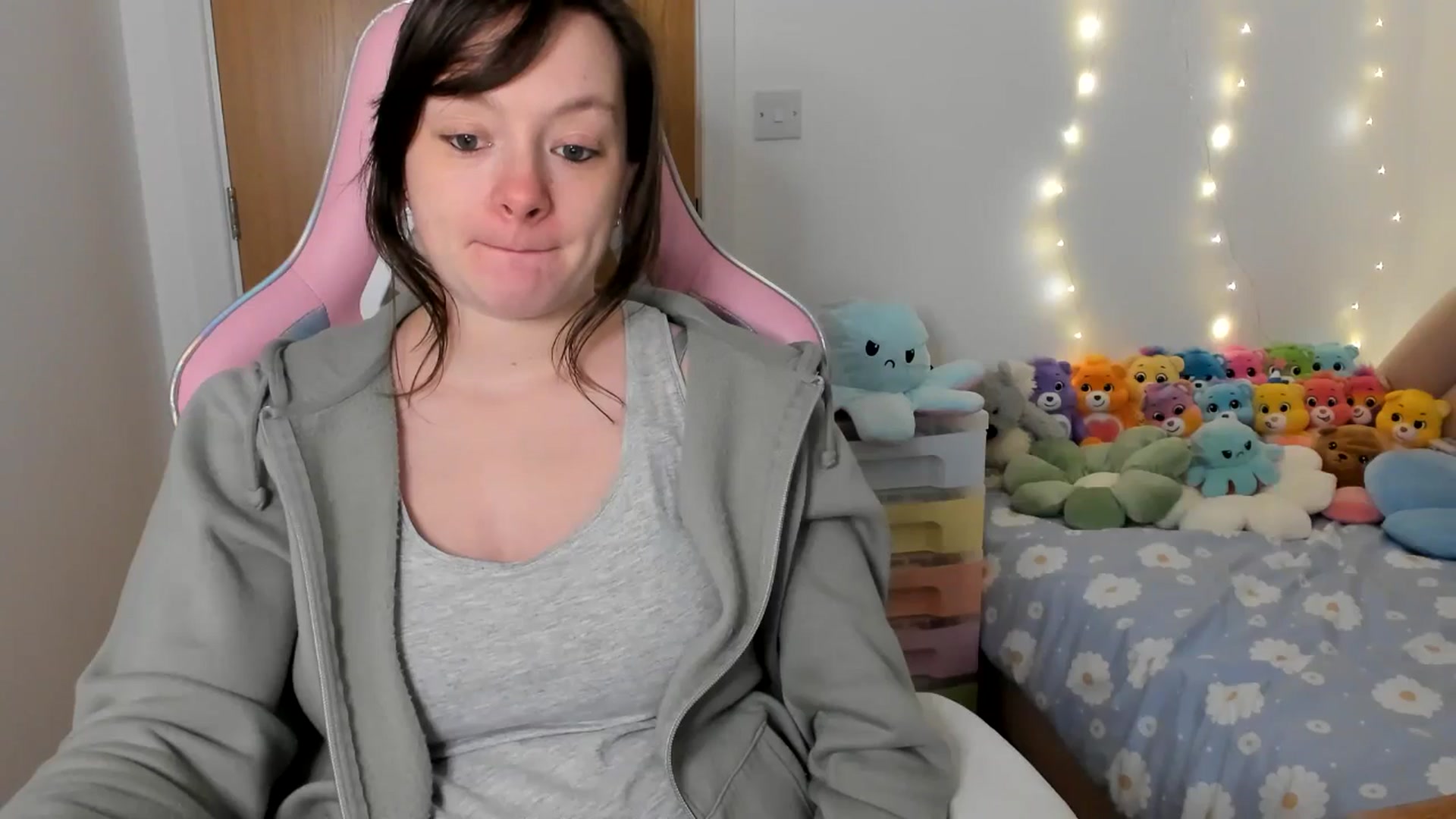 Gallery image thumbnail from JessieBear_'s myfreecams stream on, 02/10/2025, 17:40 image 16 of 20