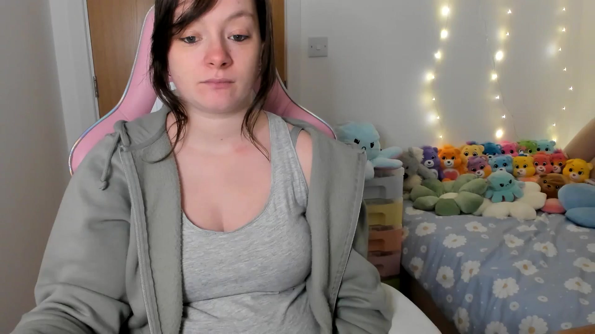 Gallery image thumbnail from JessieBear_'s myfreecams stream on, 02/10/2025, 17:40 image 18 of 20