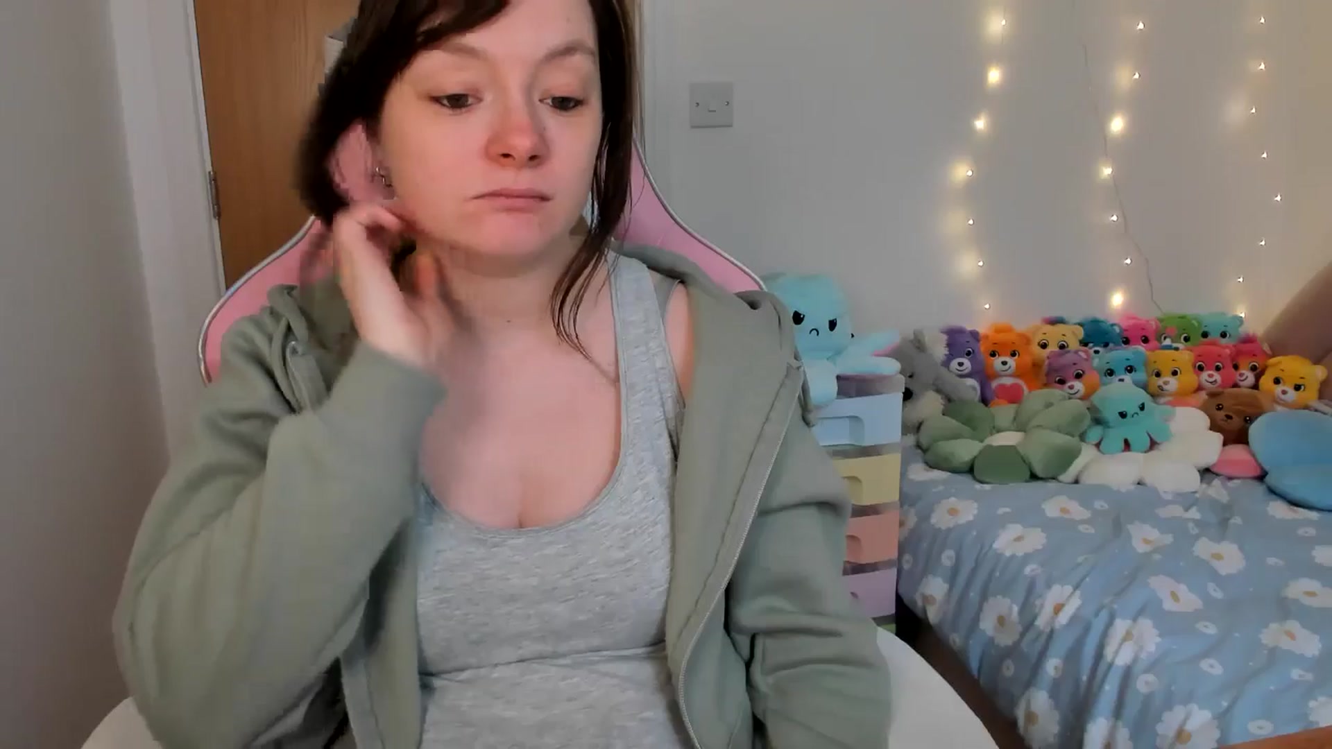 Gallery image thumbnail from JessieBear_'s myfreecams stream on, 02/10/2025, 17:40 image 3 of 20