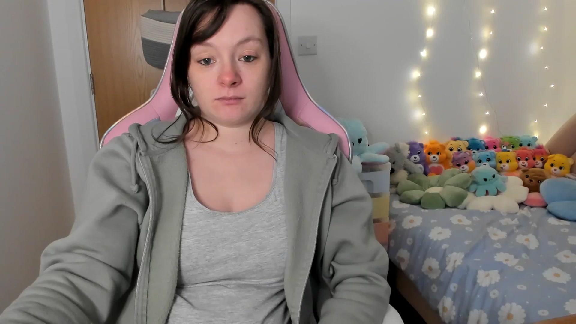 Gallery image thumbnail from JessieBear_'s myfreecams stream on, 02/10/2025, 17:40 image 14 of 20