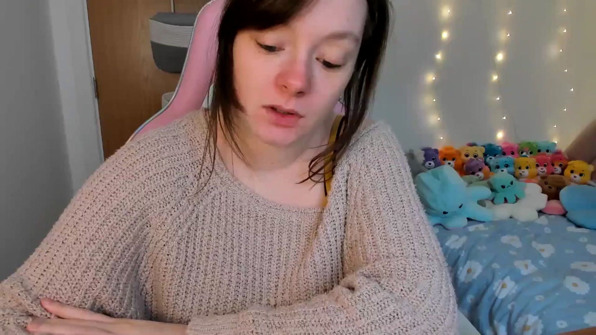 Gallery image thumbnail from JessieBear_'s myfreecams stream on, 02/13/2025, 16:29 image 18 of 20