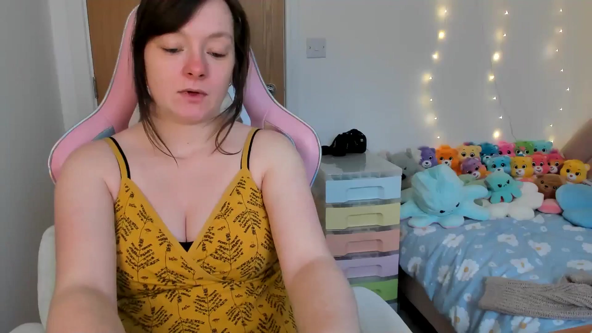 Gallery image thumbnail from JessieBear_'s myfreecams stream on, 02/13/2025, 16:29 image 7 of 20