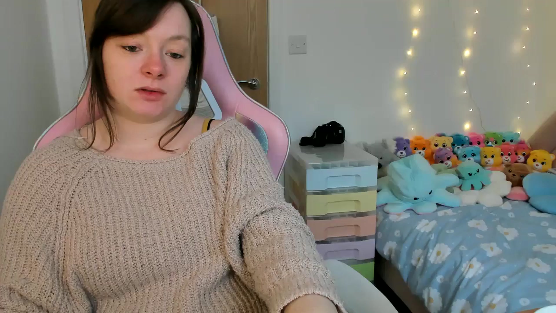 Gallery image thumbnail from JessieBear_'s myfreecams stream on, 02/13/2025, 16:29 image 4 of 20