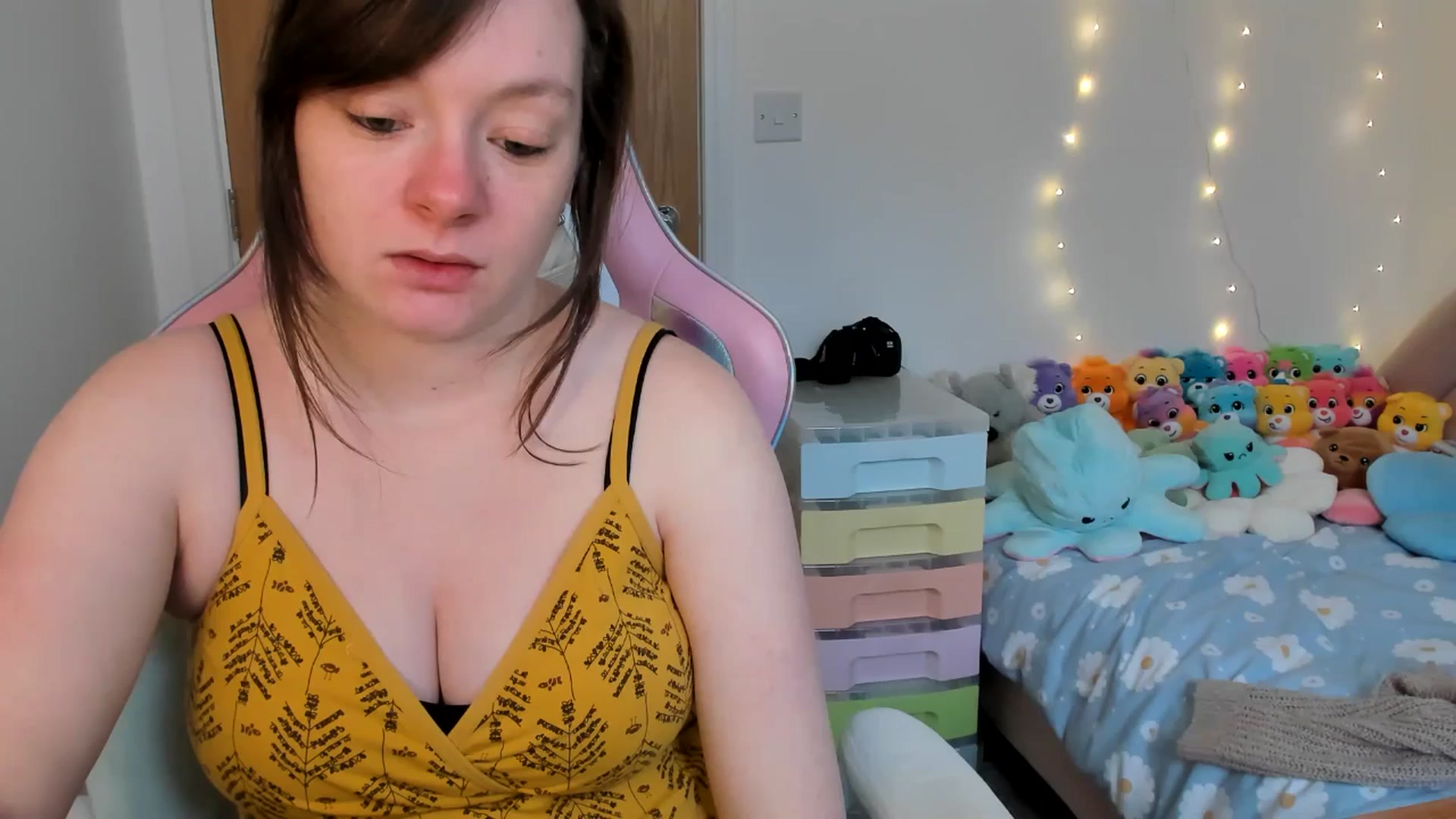 Gallery image thumbnail from JessieBear_'s myfreecams stream on, 02/13/2025, 16:29 image 10 of 20