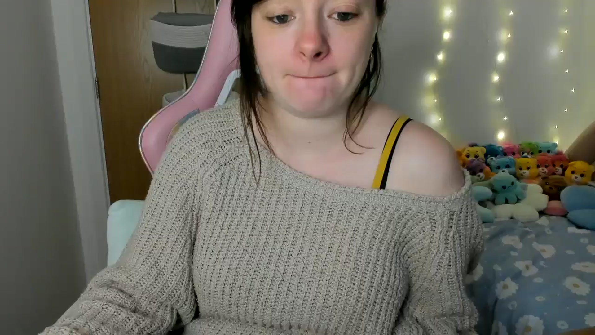 Gallery image thumbnail from JessieBear_'s myfreecams stream on, 02/13/2025, 17:35 image 13 of 20