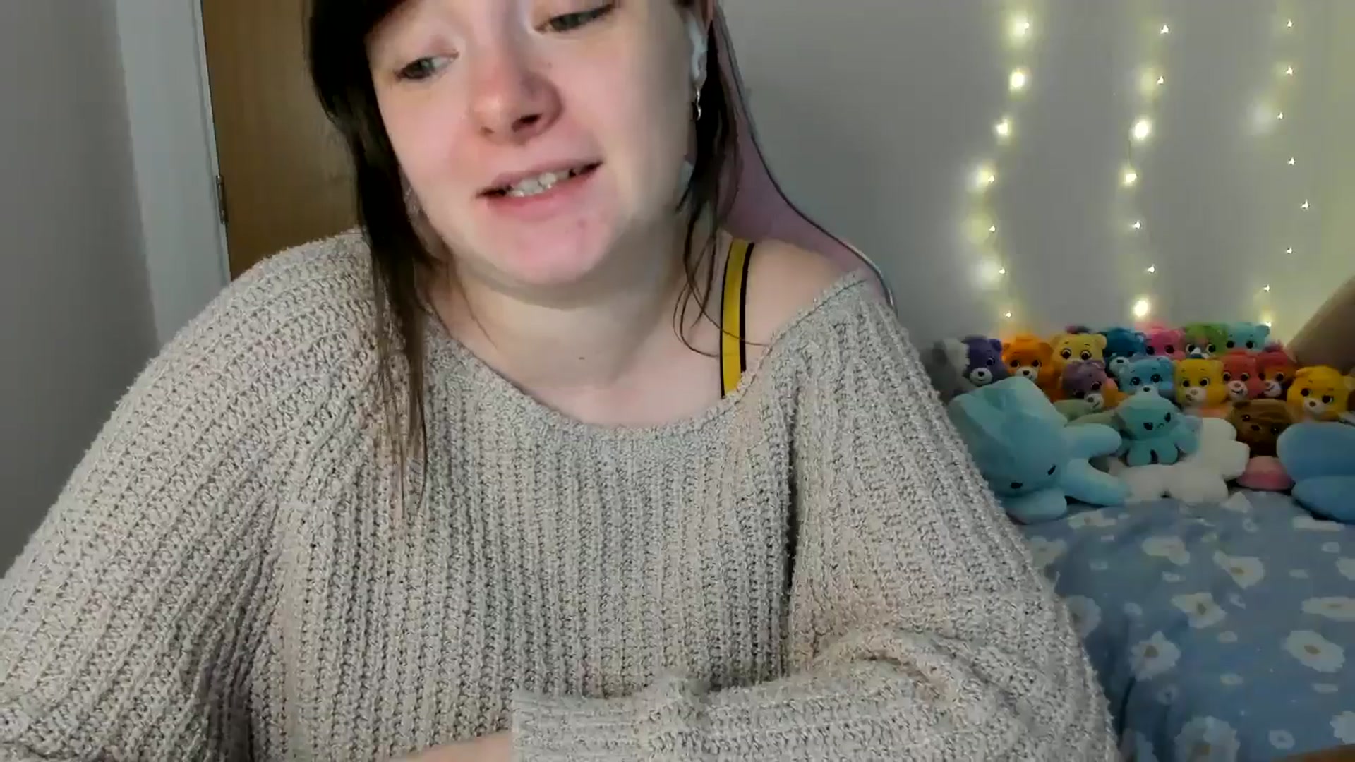 Gallery image thumbnail from JessieBear_'s myfreecams stream on, 02/13/2025, 17:35 image 8 of 20