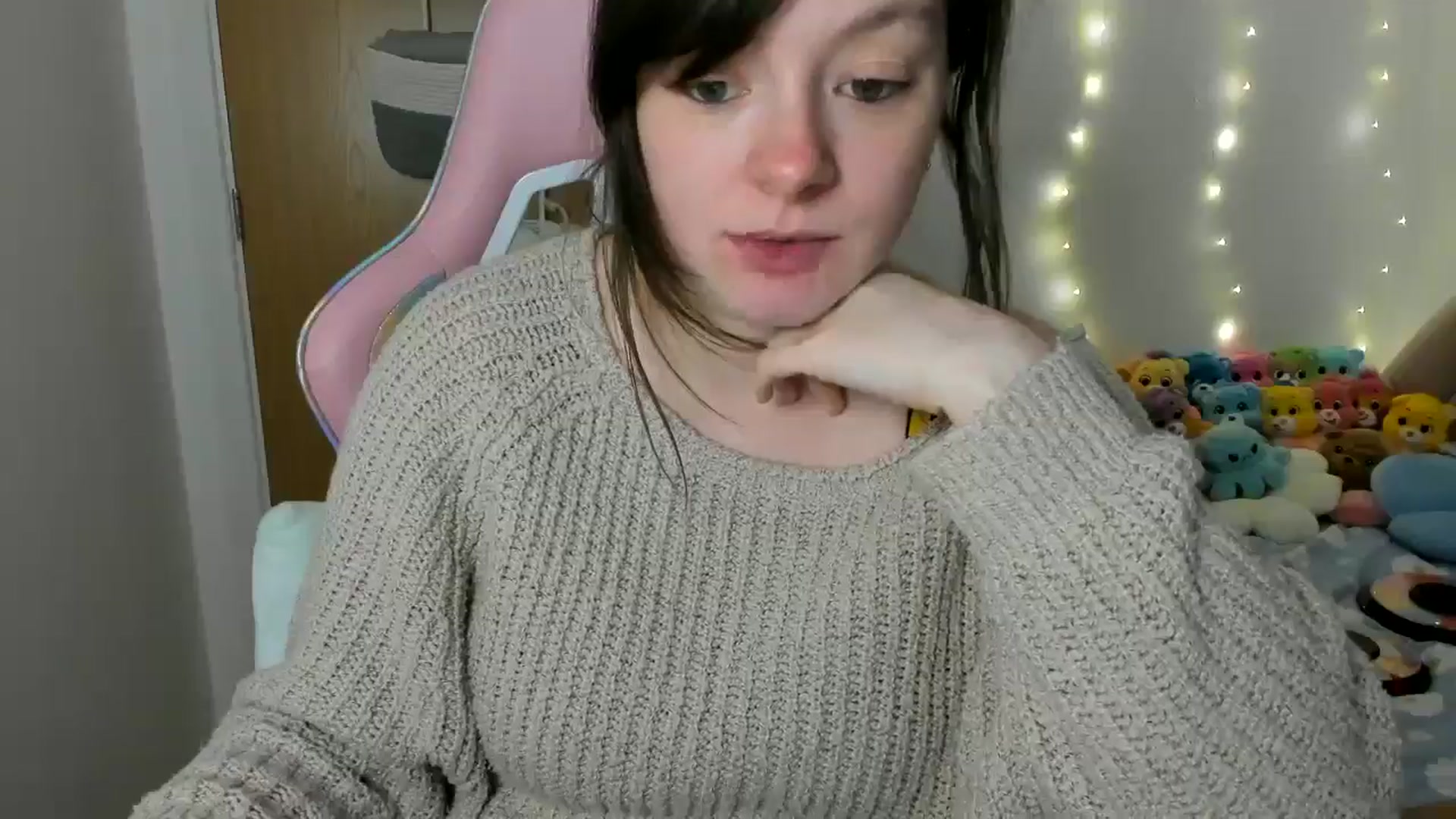 Gallery image thumbnail from JessieBear_'s myfreecams stream on, 02/13/2025, 17:35 image 15 of 20