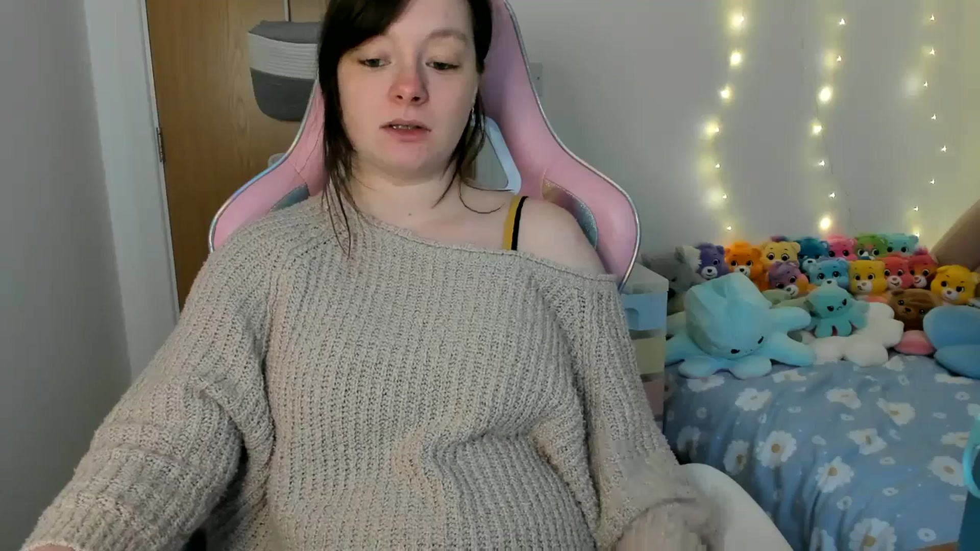 Gallery image thumbnail from JessieBear_'s myfreecams stream on, 02/13/2025, 17:35 image 2 of 20