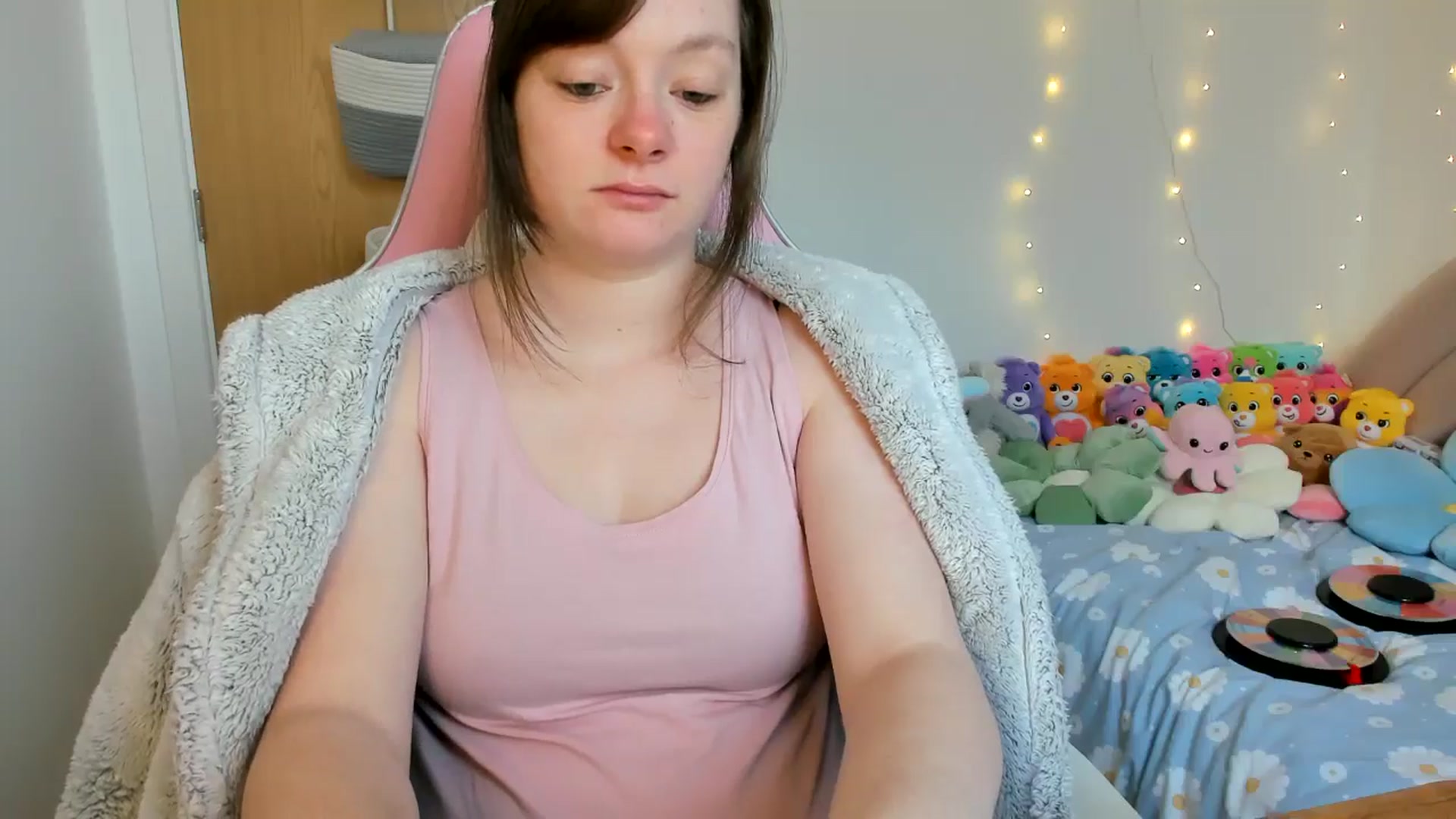 Gallery image thumbnail from JessieBear_'s myfreecams stream on, 02/14/2025, 17:55 image 2 of 20