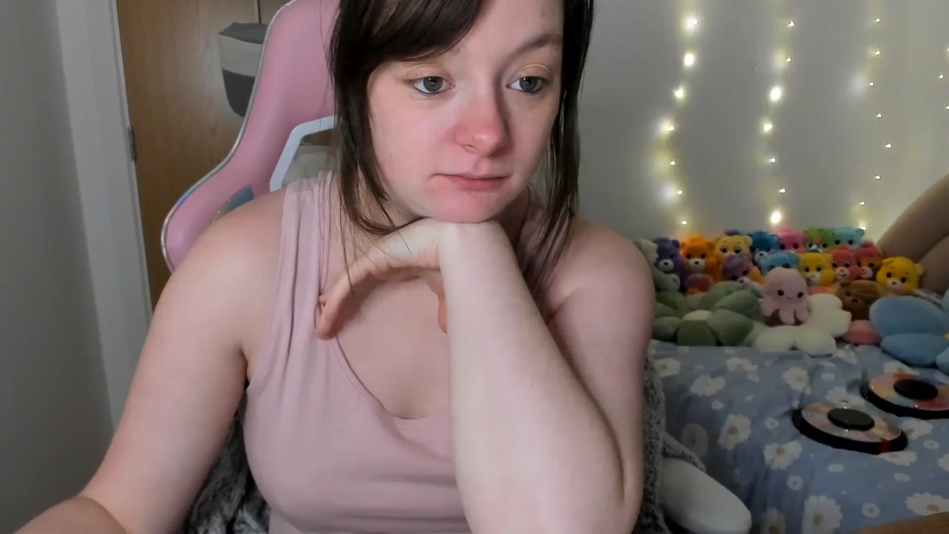 Gallery image thumbnail from JessieBear_'s myfreecams stream on, 02/14/2025, 18:05 image 4 of 20