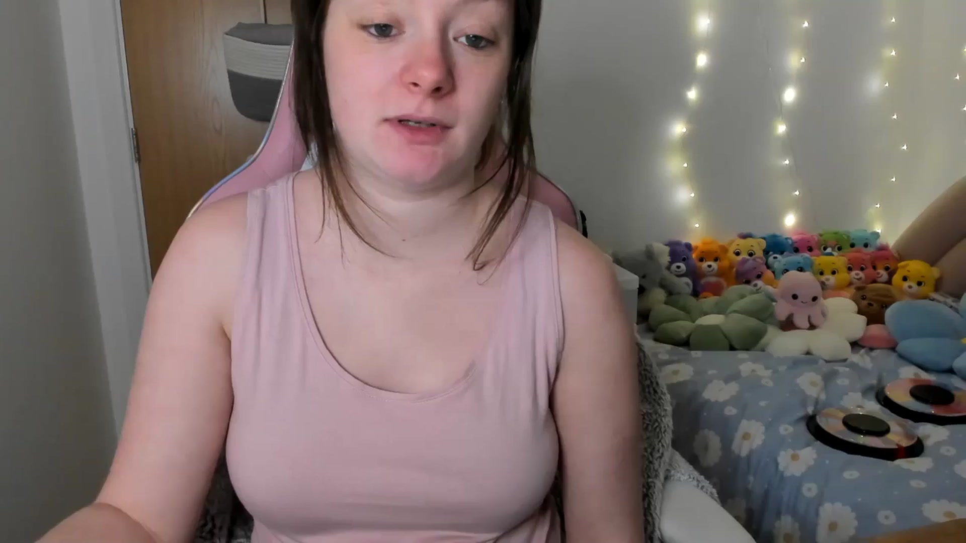 Gallery image thumbnail from JessieBear_'s myfreecams stream on, 02/14/2025, 18:05 image 17 of 20