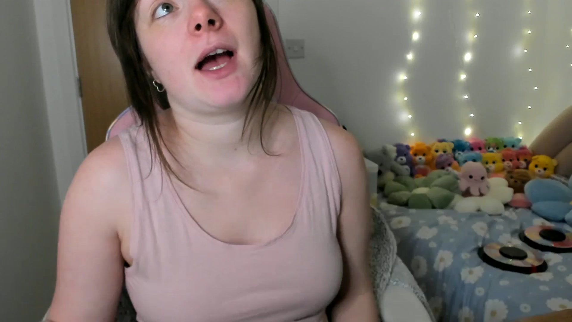 Gallery image thumbnail from JessieBear_'s myfreecams stream on, 02/14/2025, 18:05 image 19 of 20