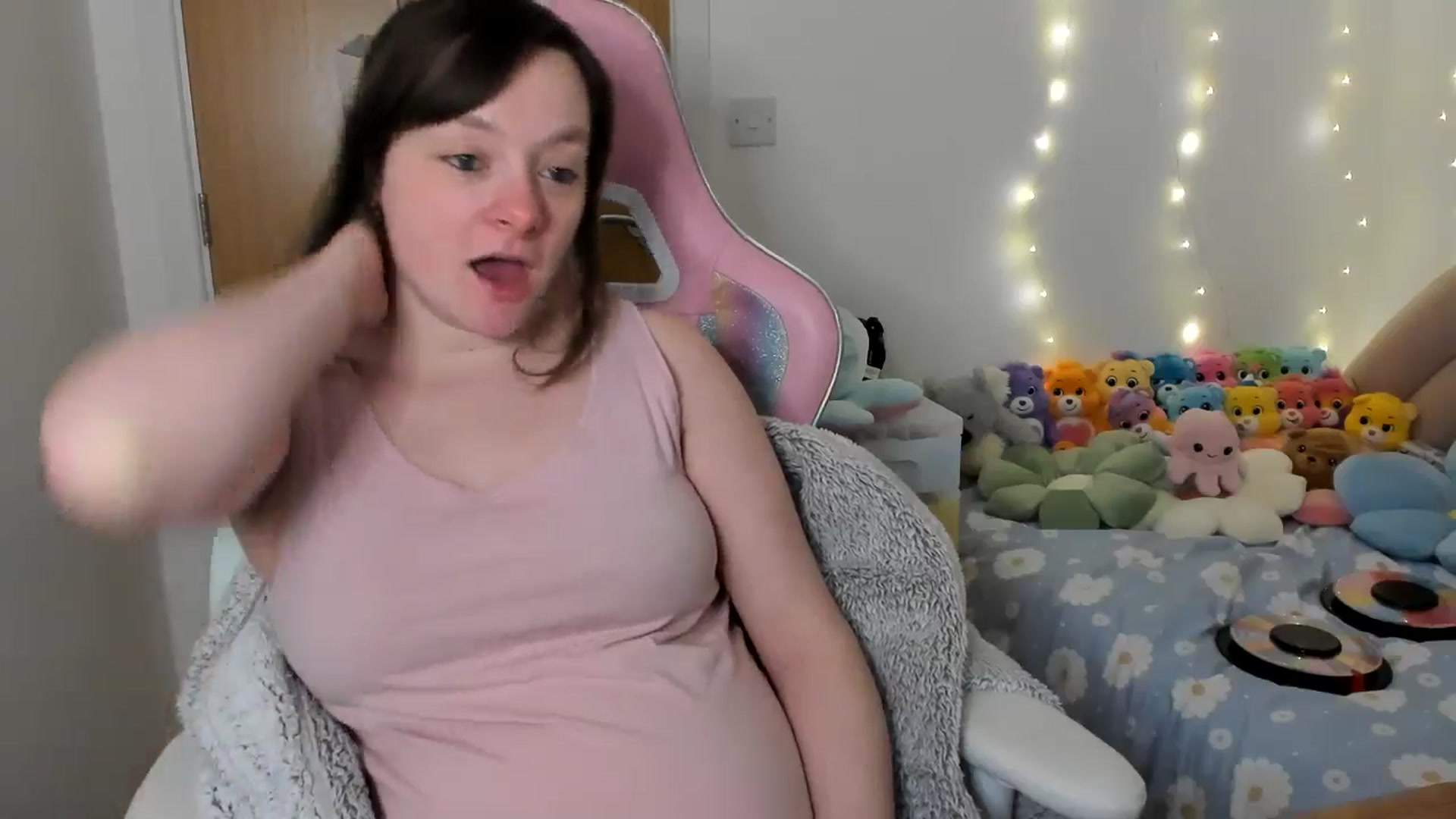 Gallery image thumbnail from JessieBear_'s myfreecams stream on, 02/14/2025, 18:05 image 14 of 20