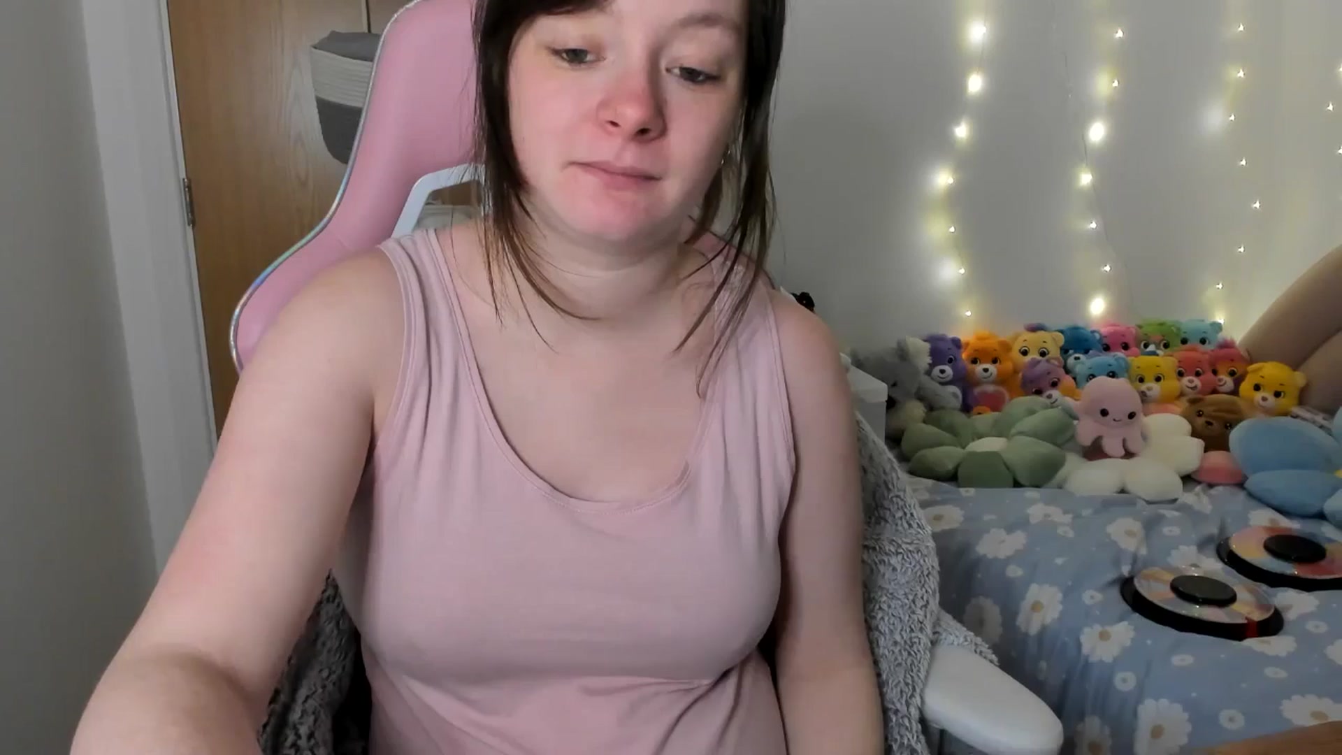 Gallery image thumbnail from JessieBear_'s myfreecams stream on, 02/14/2025, 18:05 image 6 of 20