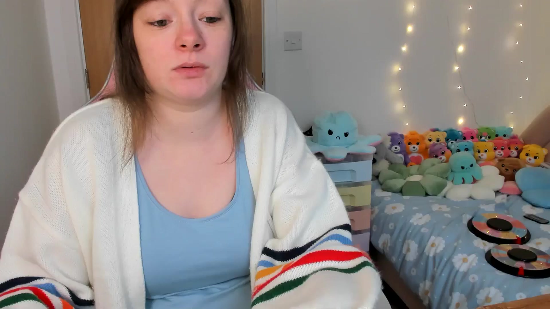 Gallery image thumbnail from JessieBear_'s myfreecams stream on, 02/17/2025, 17:37 image 15 of 20
