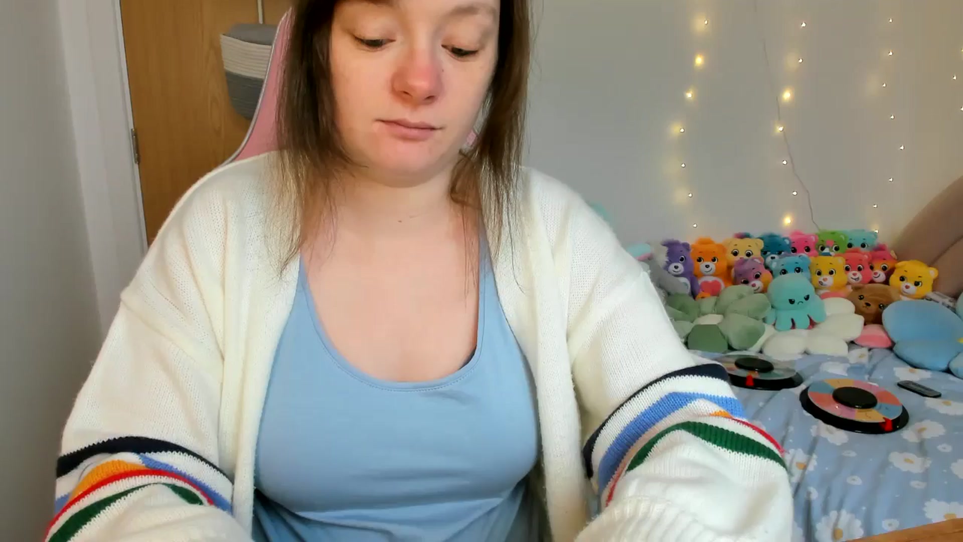 Gallery image thumbnail from JessieBear_'s myfreecams stream on, 02/17/2025, 17:37 image 1 of 20