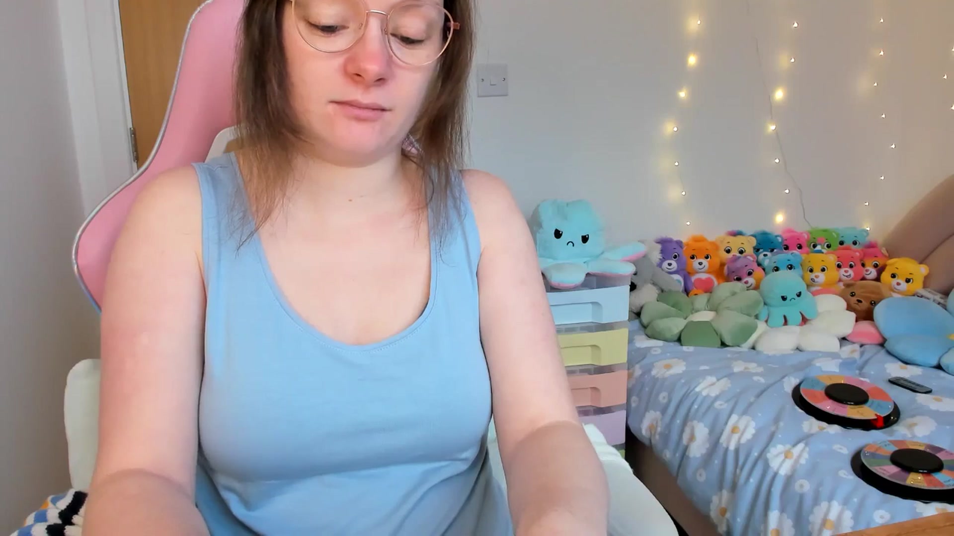 Gallery image thumbnail from JessieBear_'s myfreecams stream on, 02/17/2025, 17:37 image 7 of 20