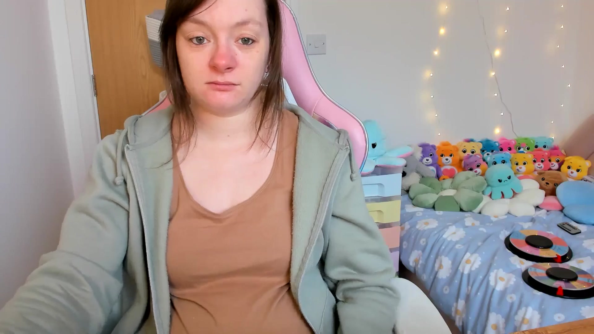 Gallery image thumbnail from JessieBear_'s myfreecams stream on, 02/18/2025, 18:06 image 2 of 20