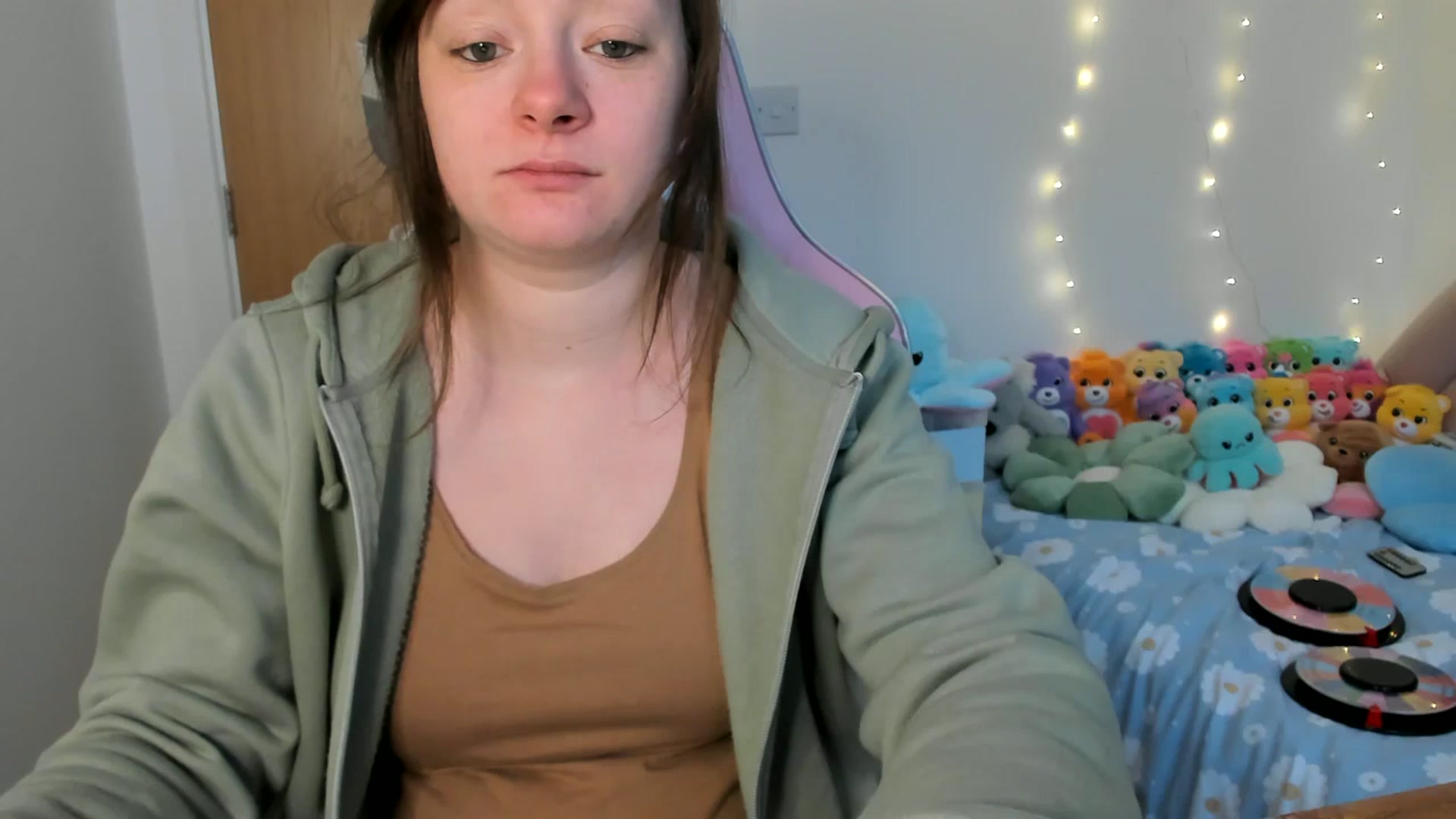 Gallery image thumbnail from JessieBear_'s myfreecams stream on, 02/18/2025, 18:06 image 12 of 20
