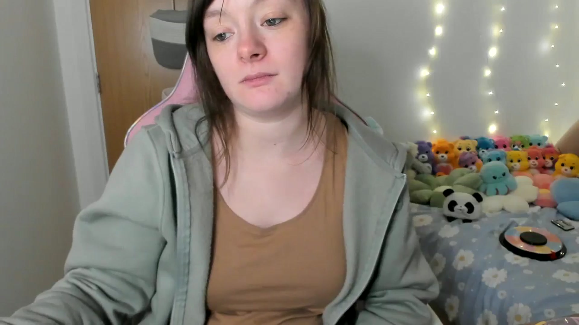 Gallery image thumbnail from JessieBear_'s myfreecams stream on, 02/18/2025, 18:06 image 20 of 20