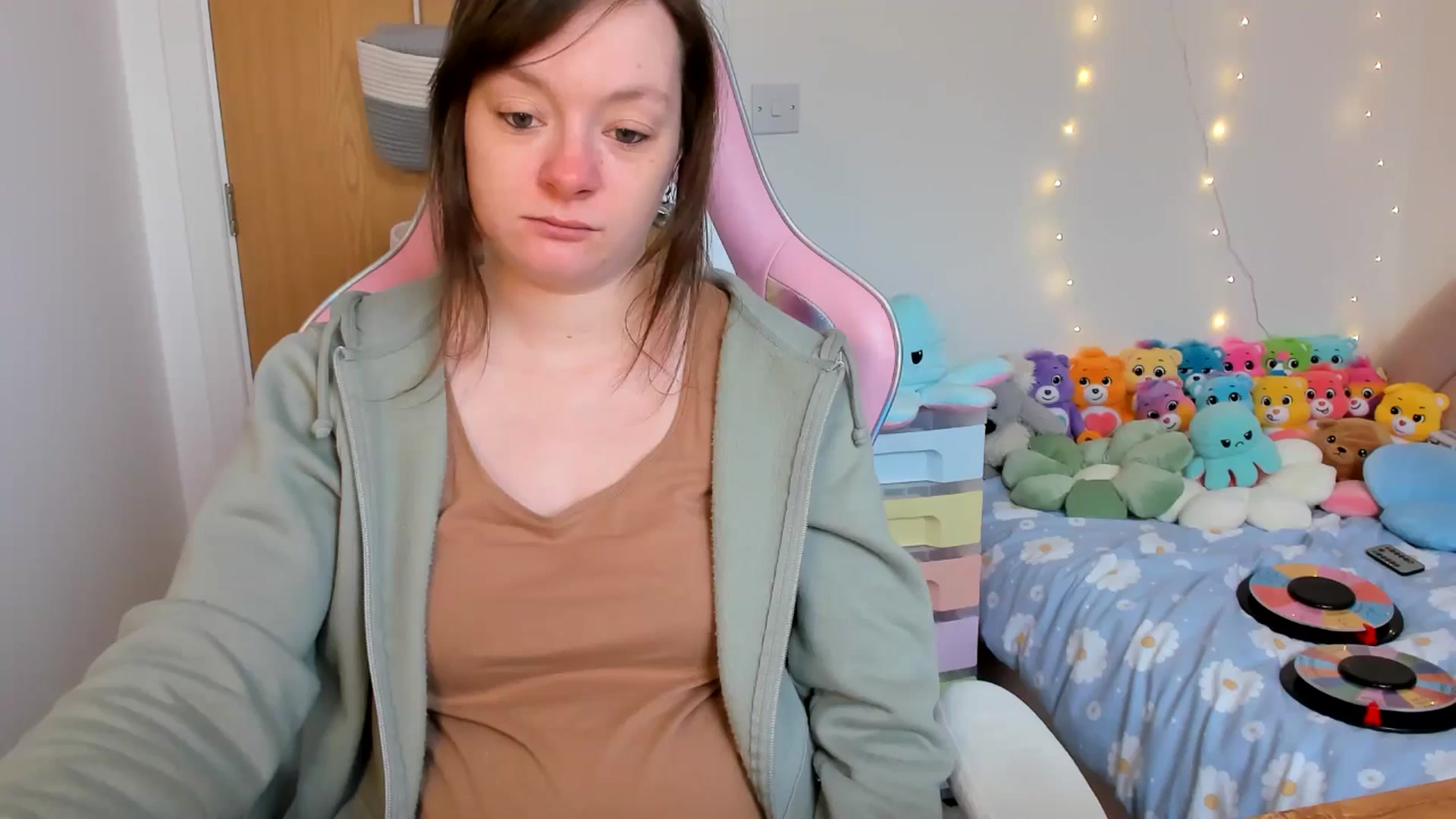 Gallery image thumbnail from JessieBear_'s myfreecams stream on, 02/18/2025, 18:06 image 4 of 20