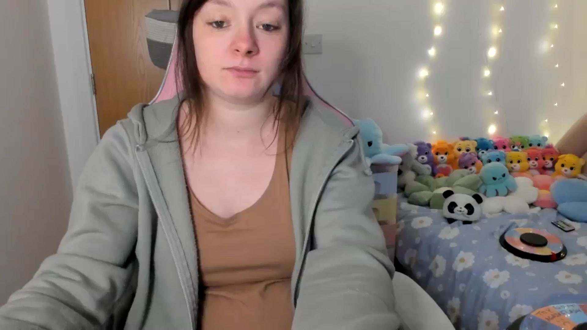 Gallery image thumbnail from JessieBear_'s myfreecams stream on, 02/18/2025, 18:06 image 17 of 20