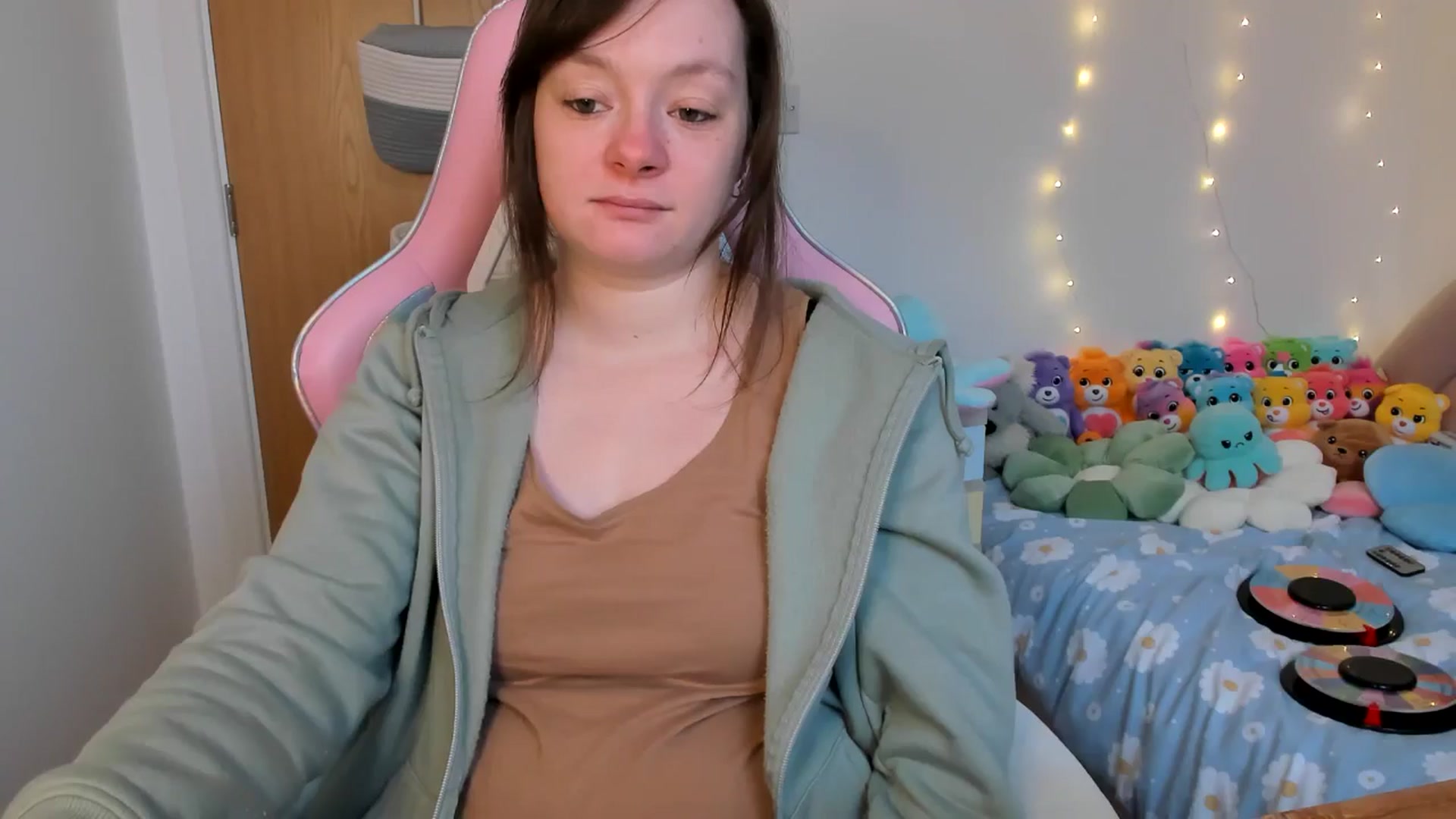 Gallery image thumbnail from JessieBear_'s myfreecams stream on, 02/18/2025, 18:06 image 10 of 20