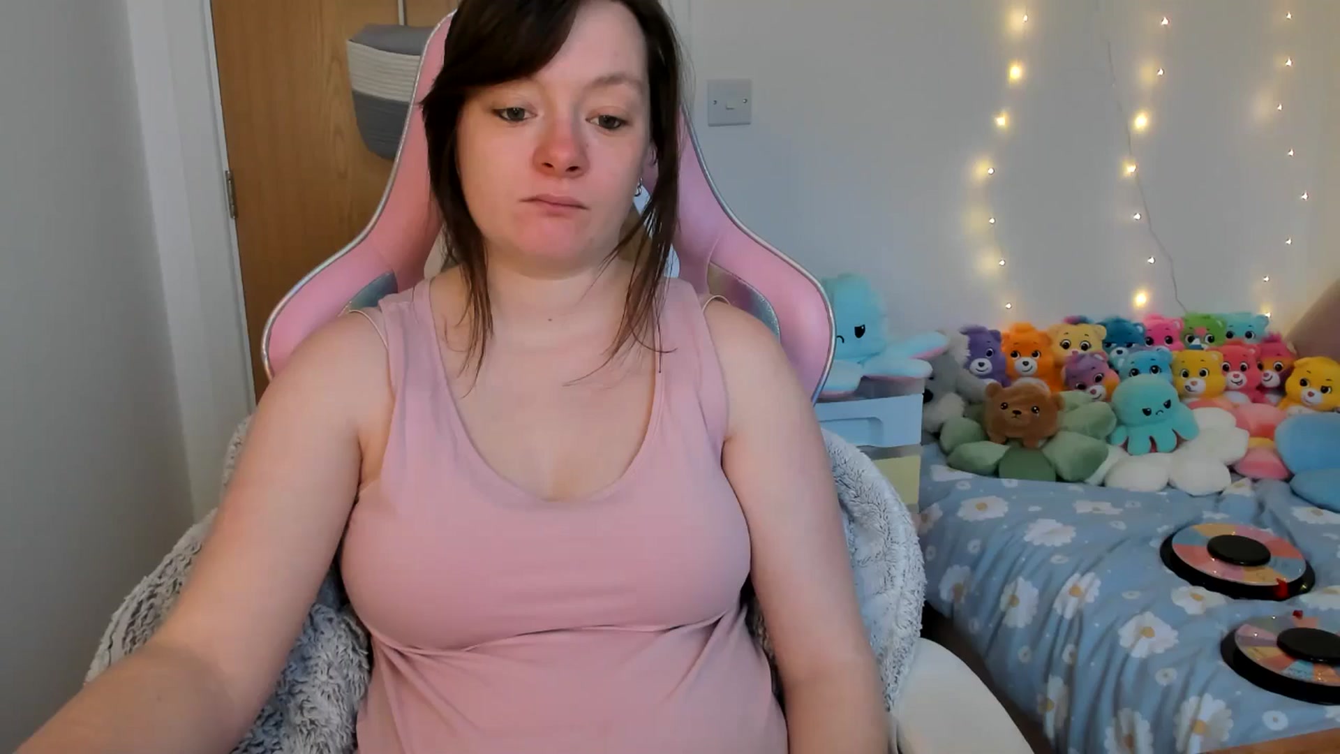 Gallery image thumbnail from JessieBear_'s myfreecams stream on, 02/19/2025, 16:46 image 9 of 20