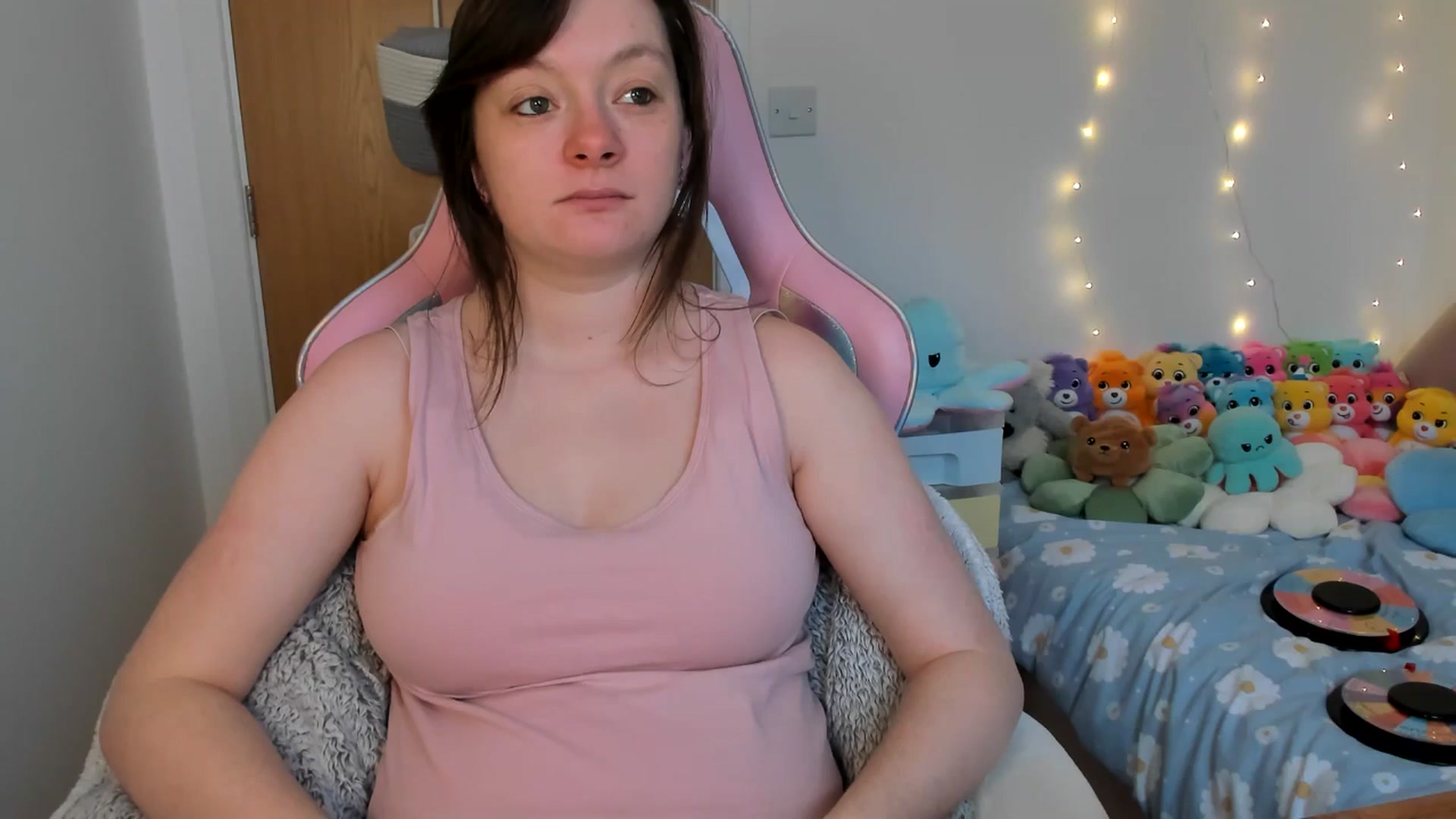 Gallery image thumbnail from JessieBear_'s myfreecams stream on, 02/19/2025, 16:46 image 8 of 20